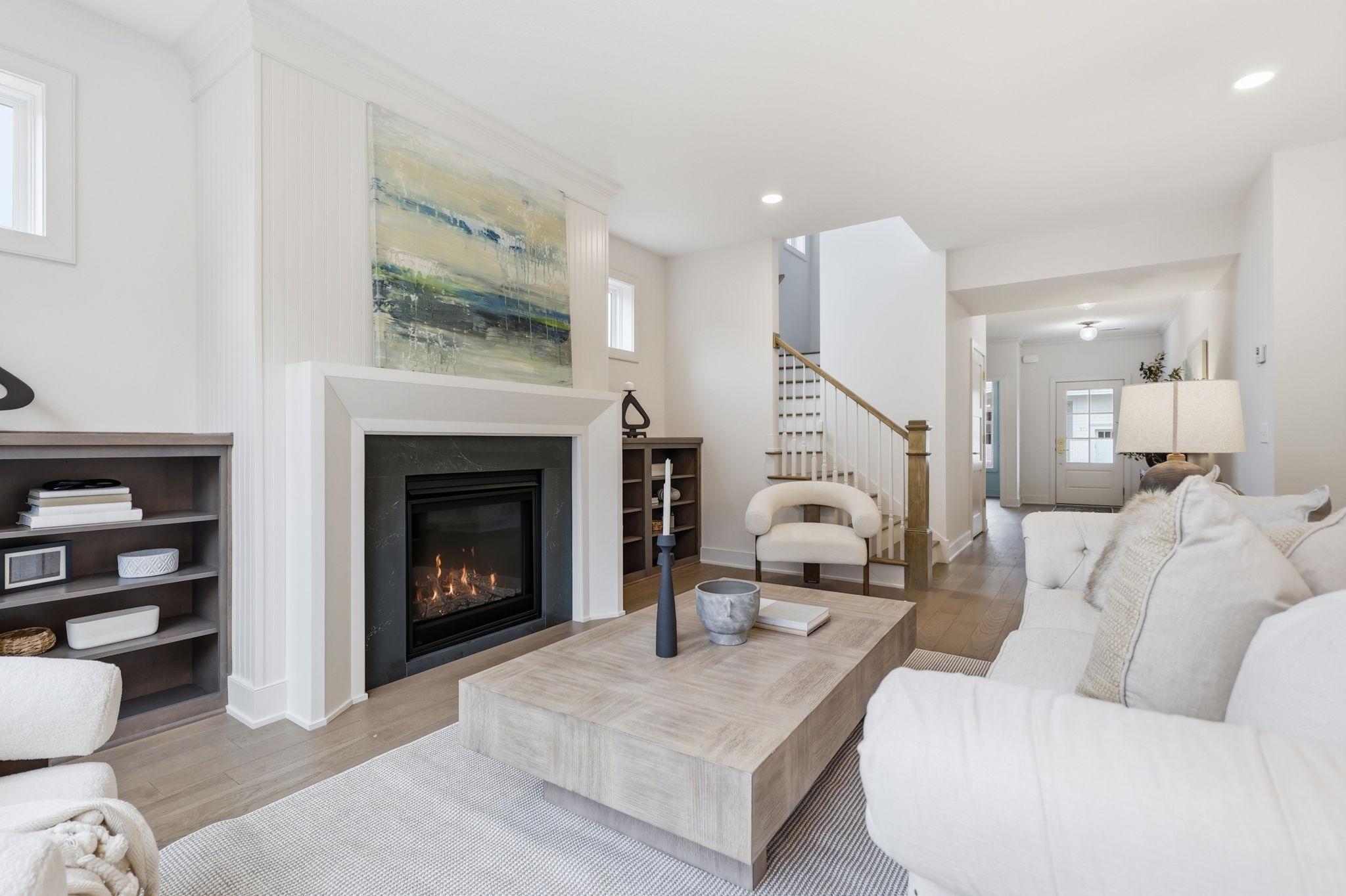380 Laurel Curve