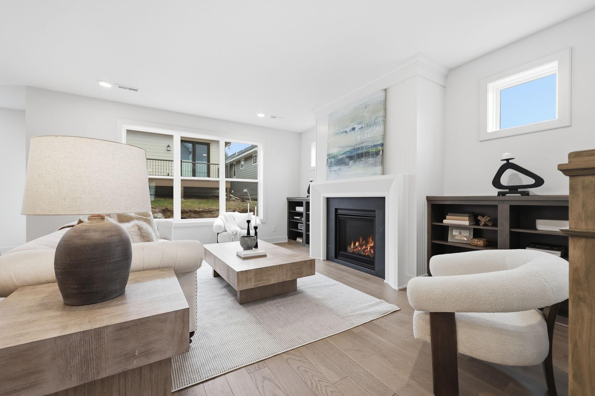 380 Laurel Curve