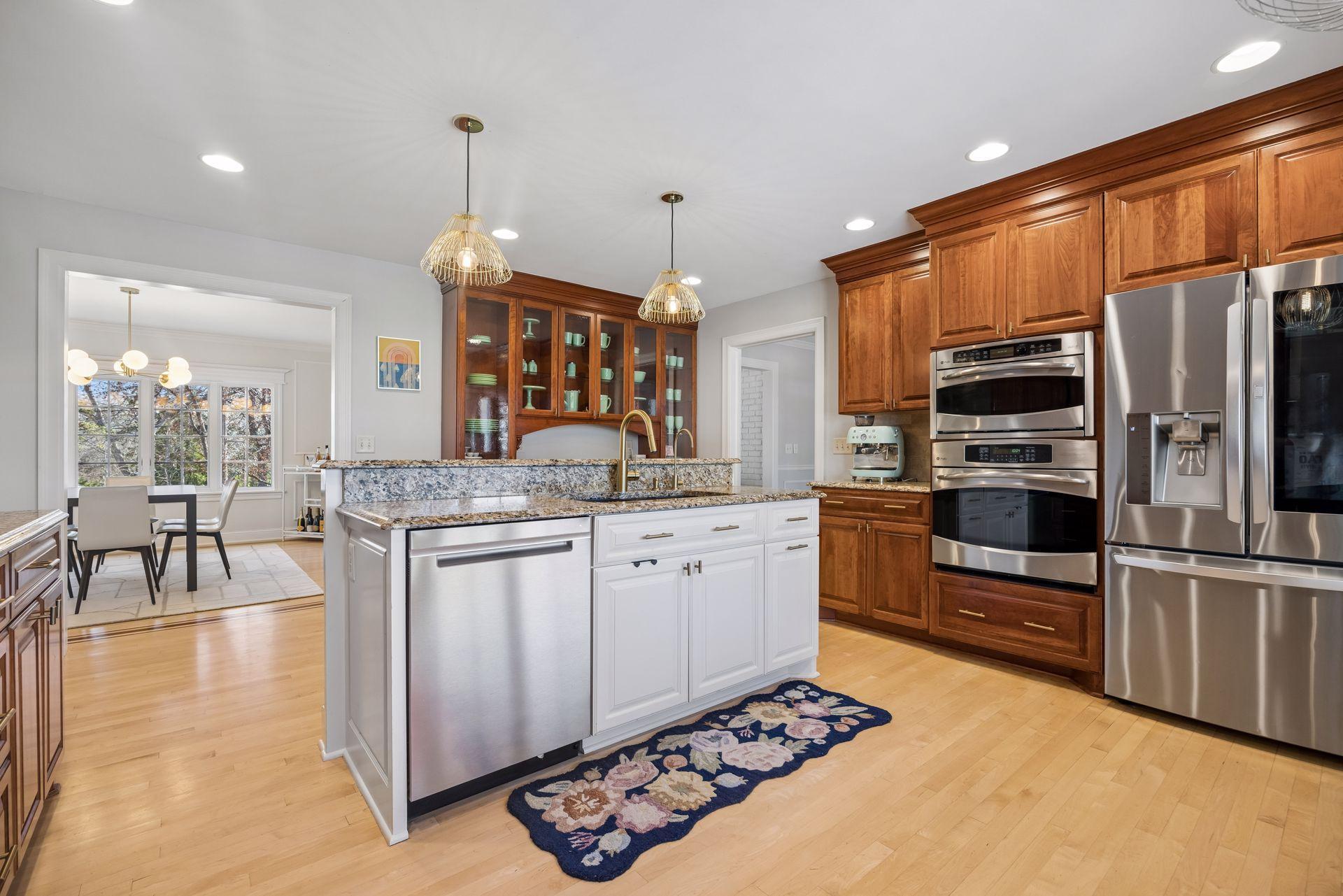 7015 Lanham Lane