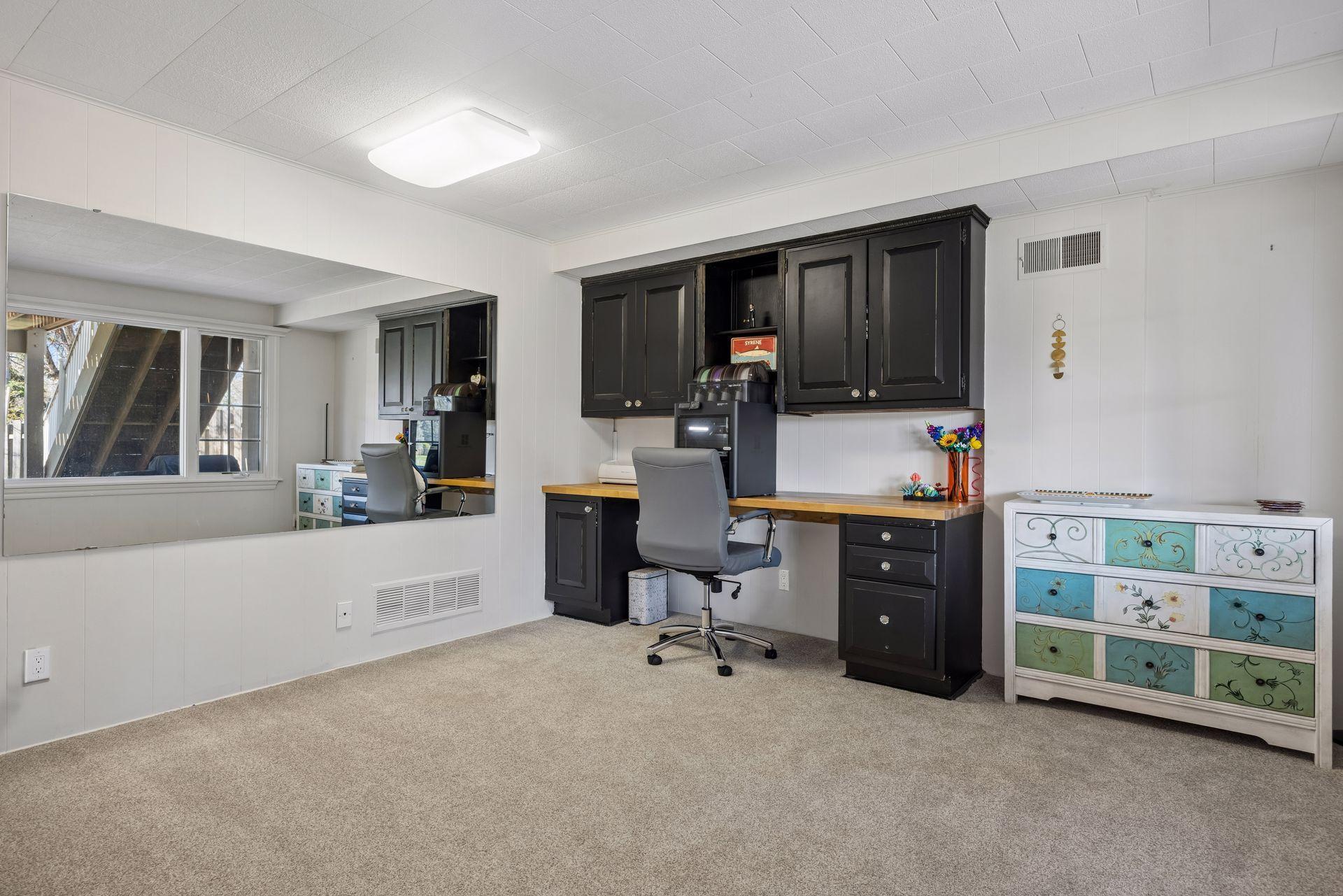 7015 Lanham Lane