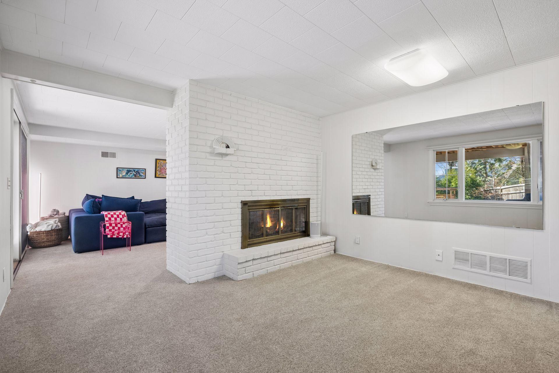 7015 Lanham Lane