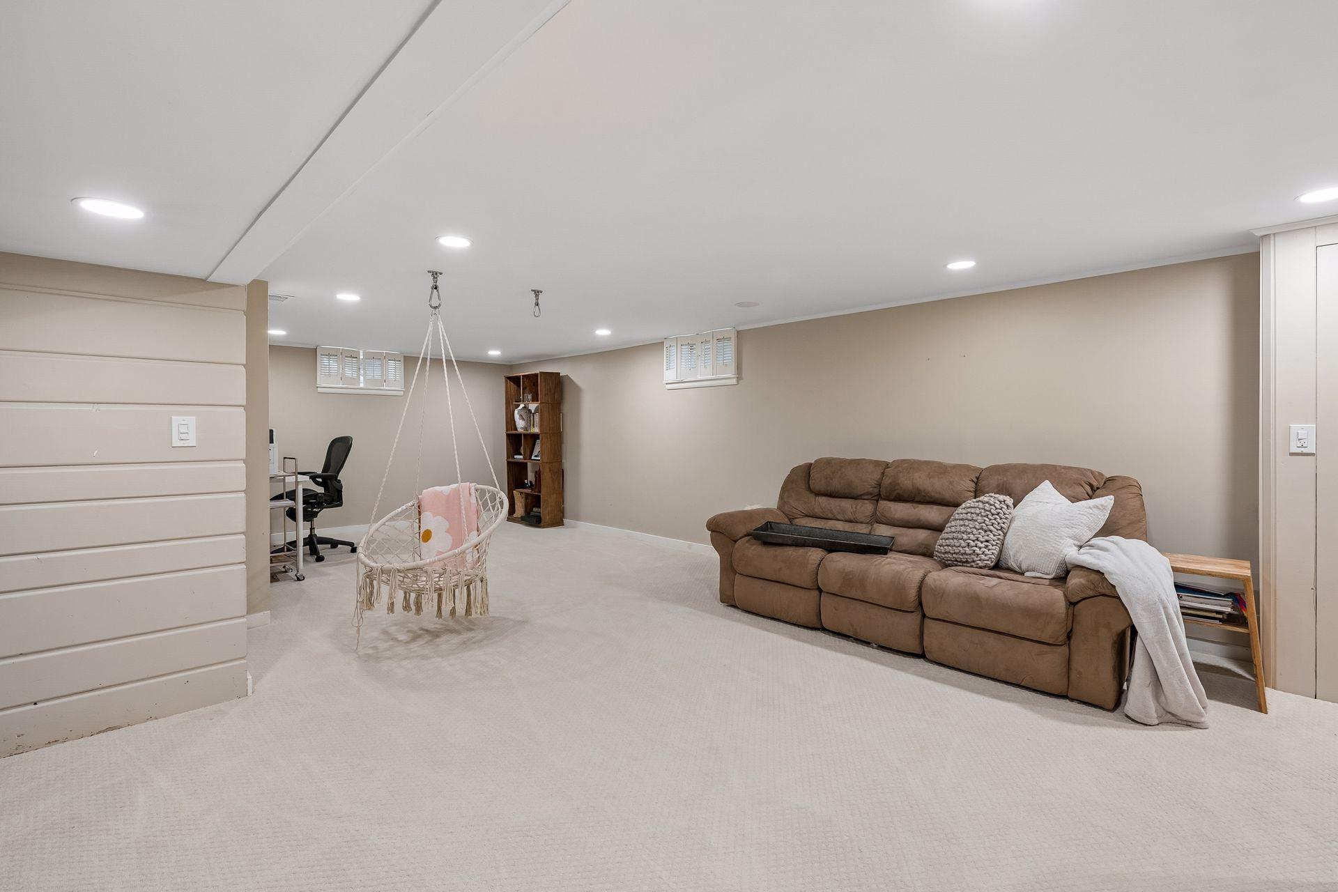 1917 Dixon Drive