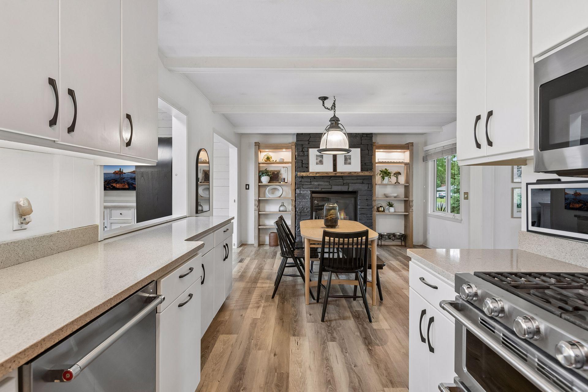 1917 Dixon Drive
