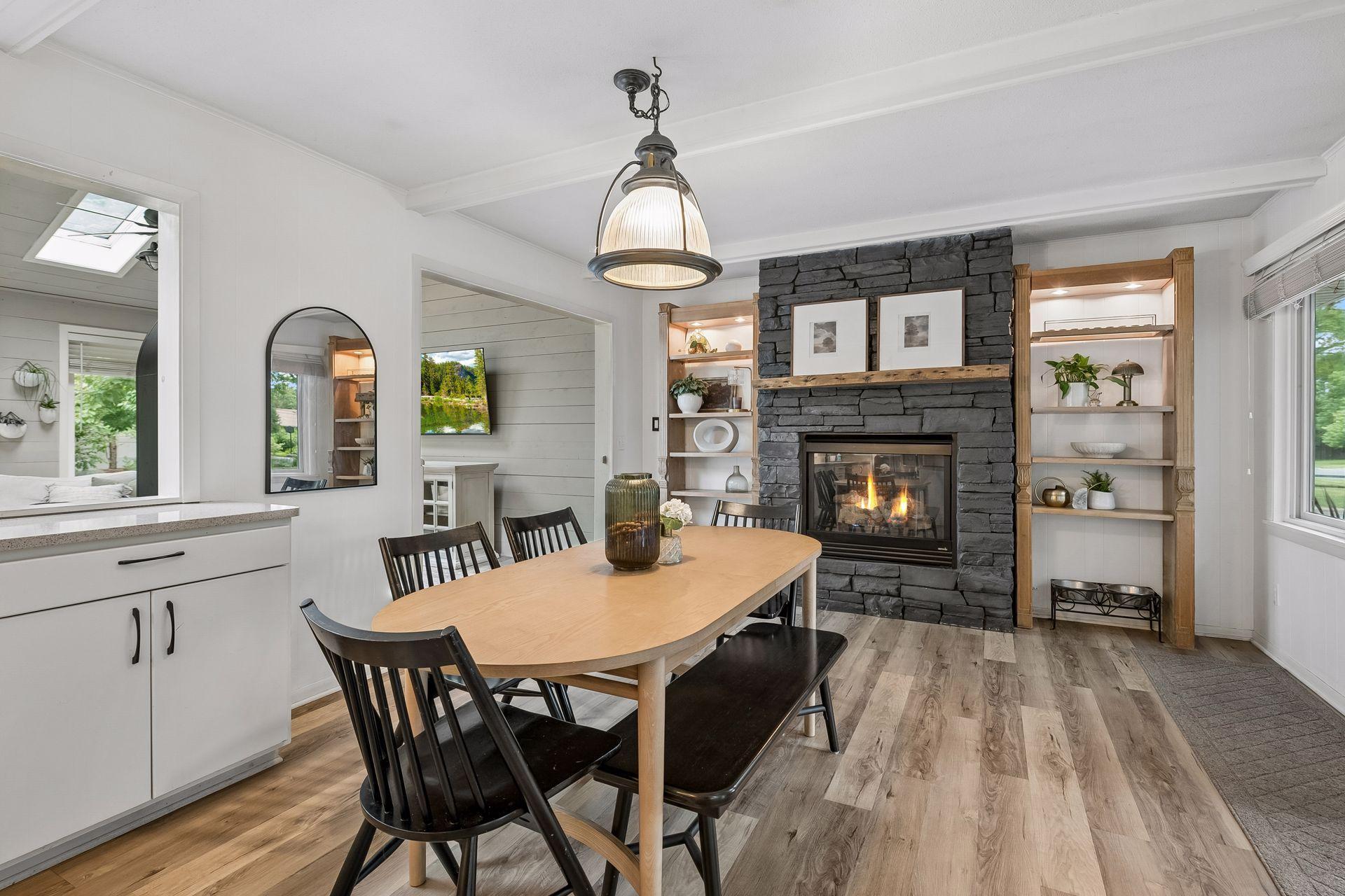 1917 Dixon Drive