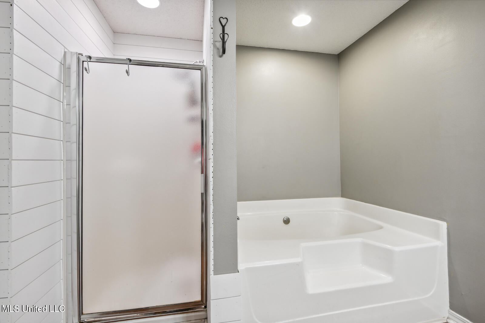 108220 Kapalama Drive