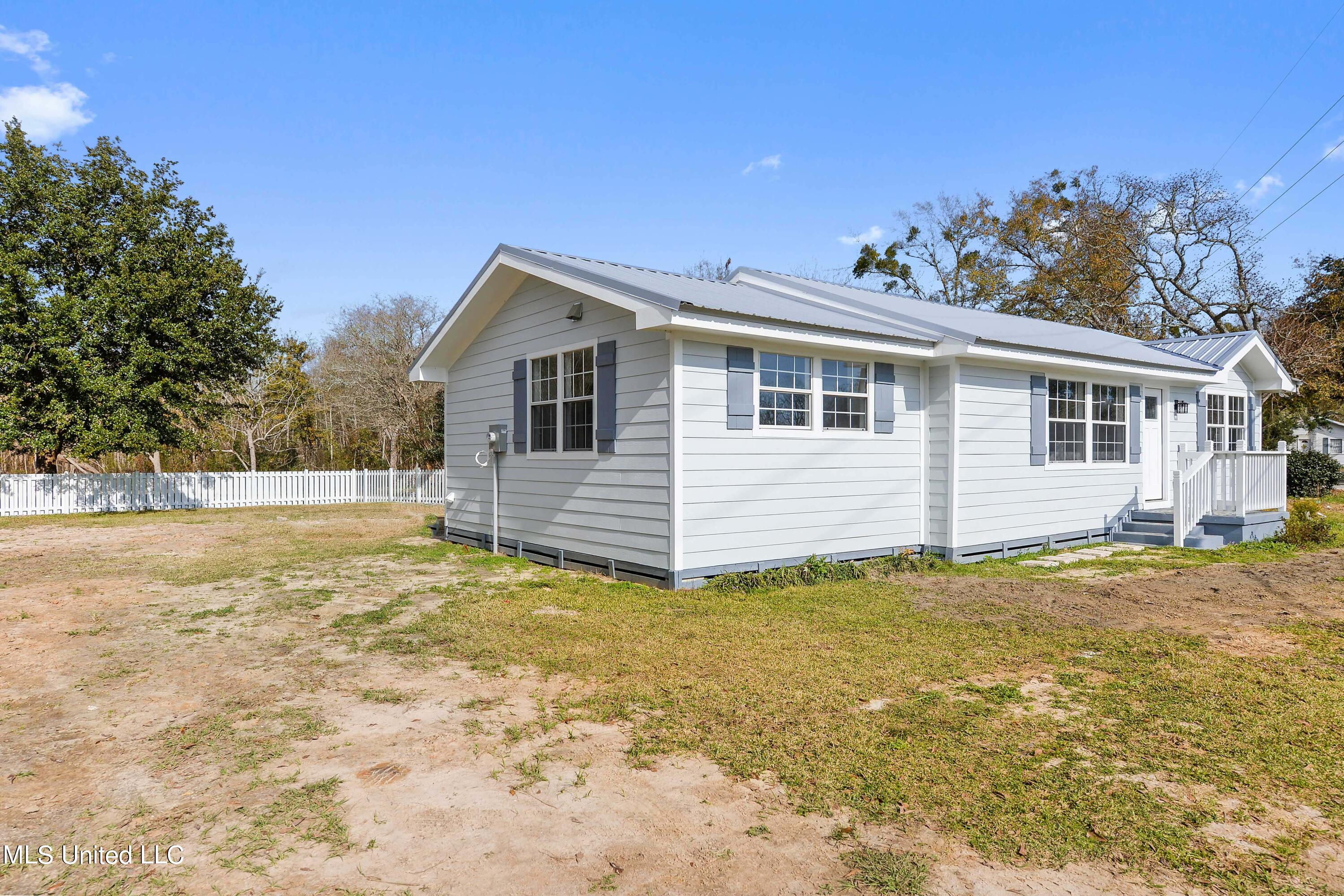 715 Old Spanish Trail