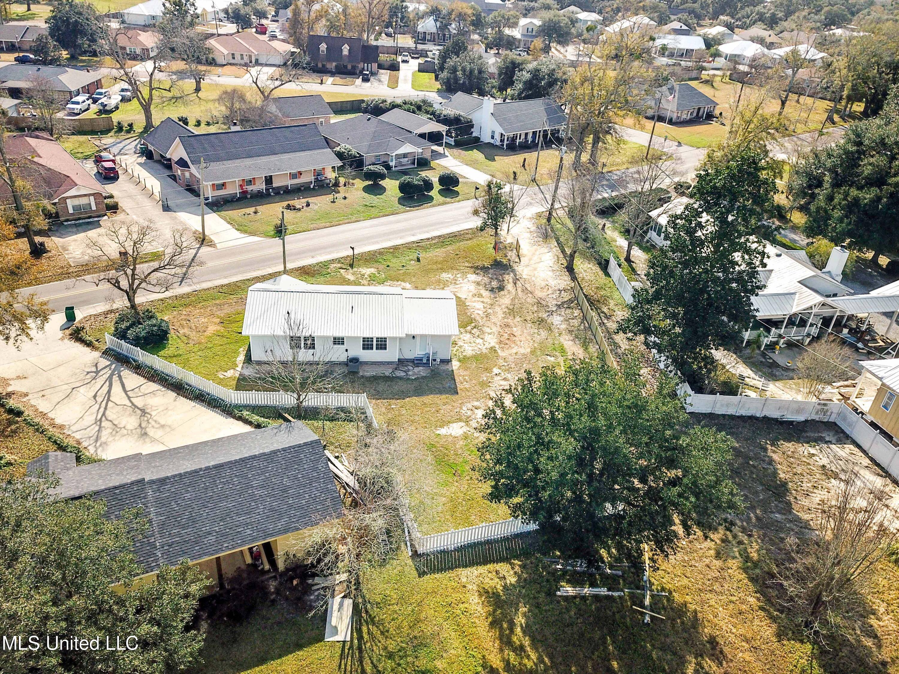 715 Old Spanish Trail