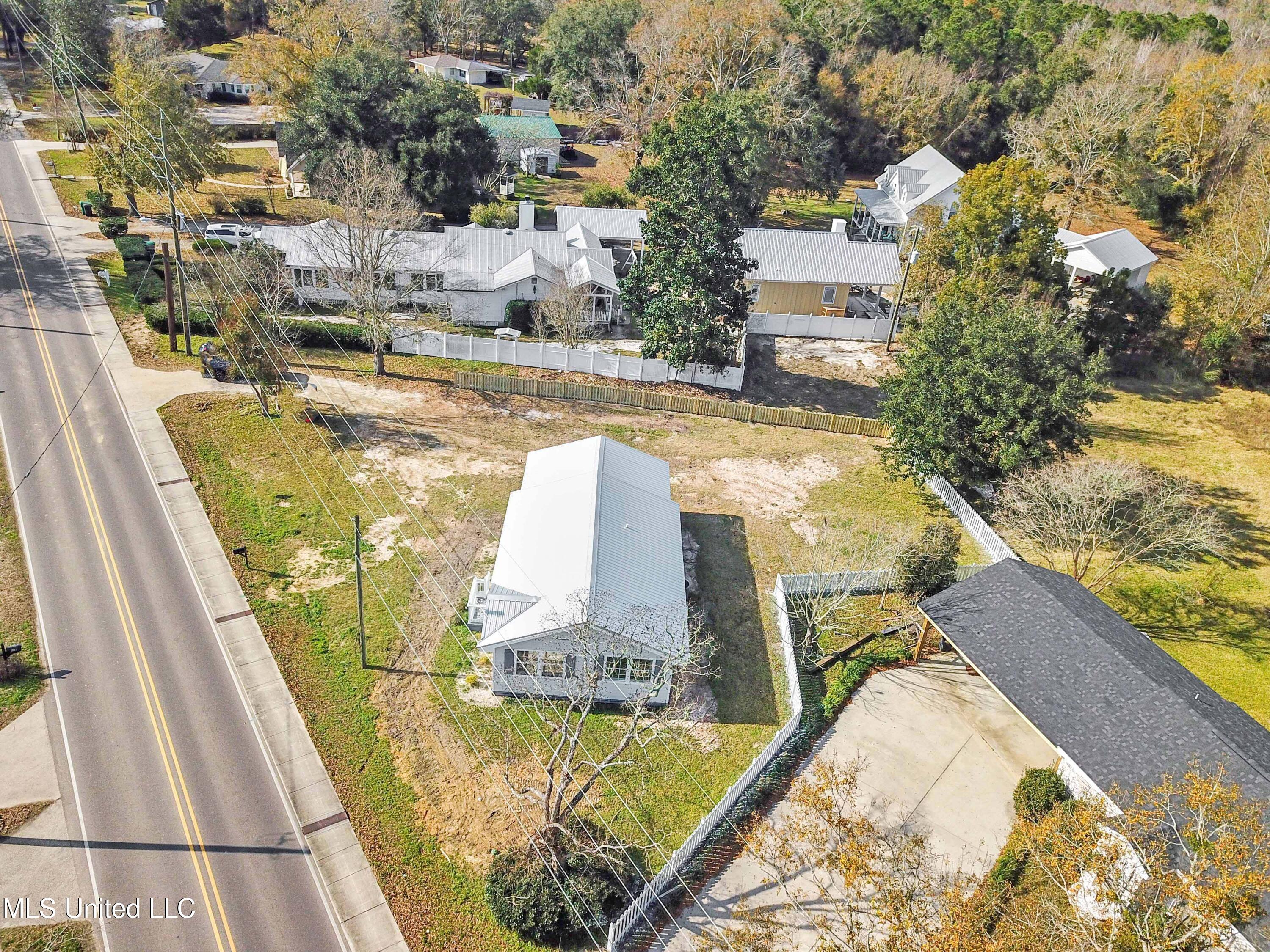 715 Old Spanish Trail