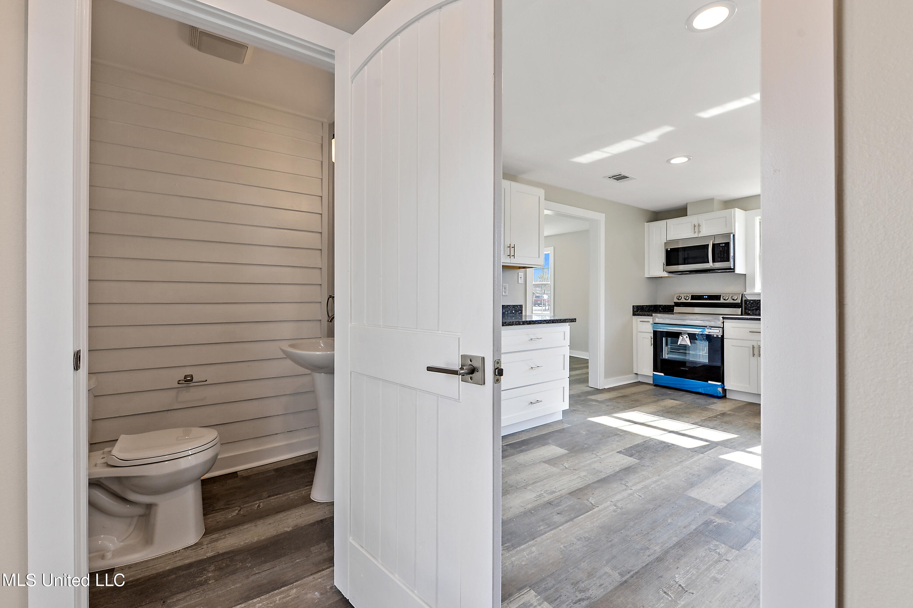 715 Old Spanish Trail