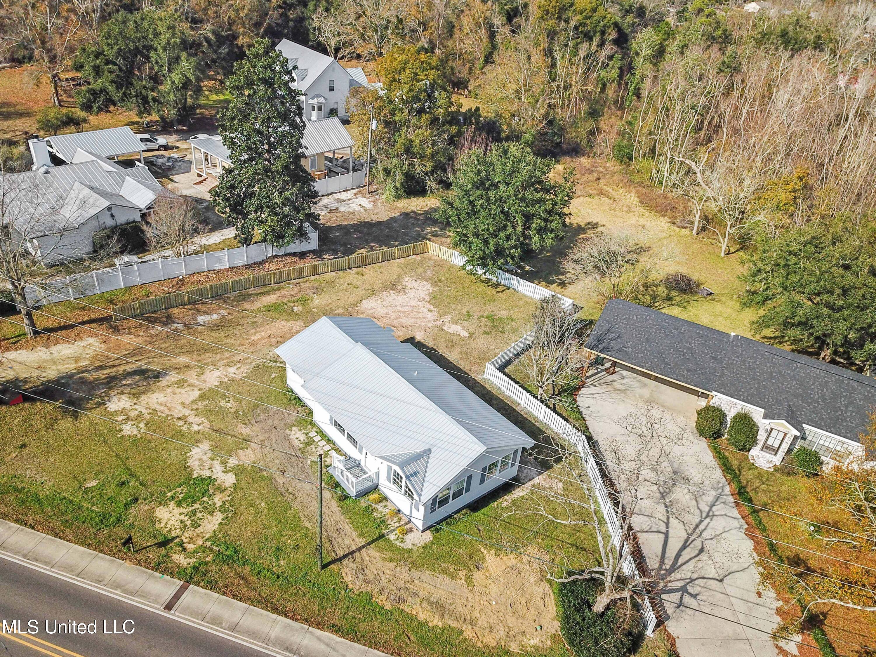 715 Old Spanish Trail