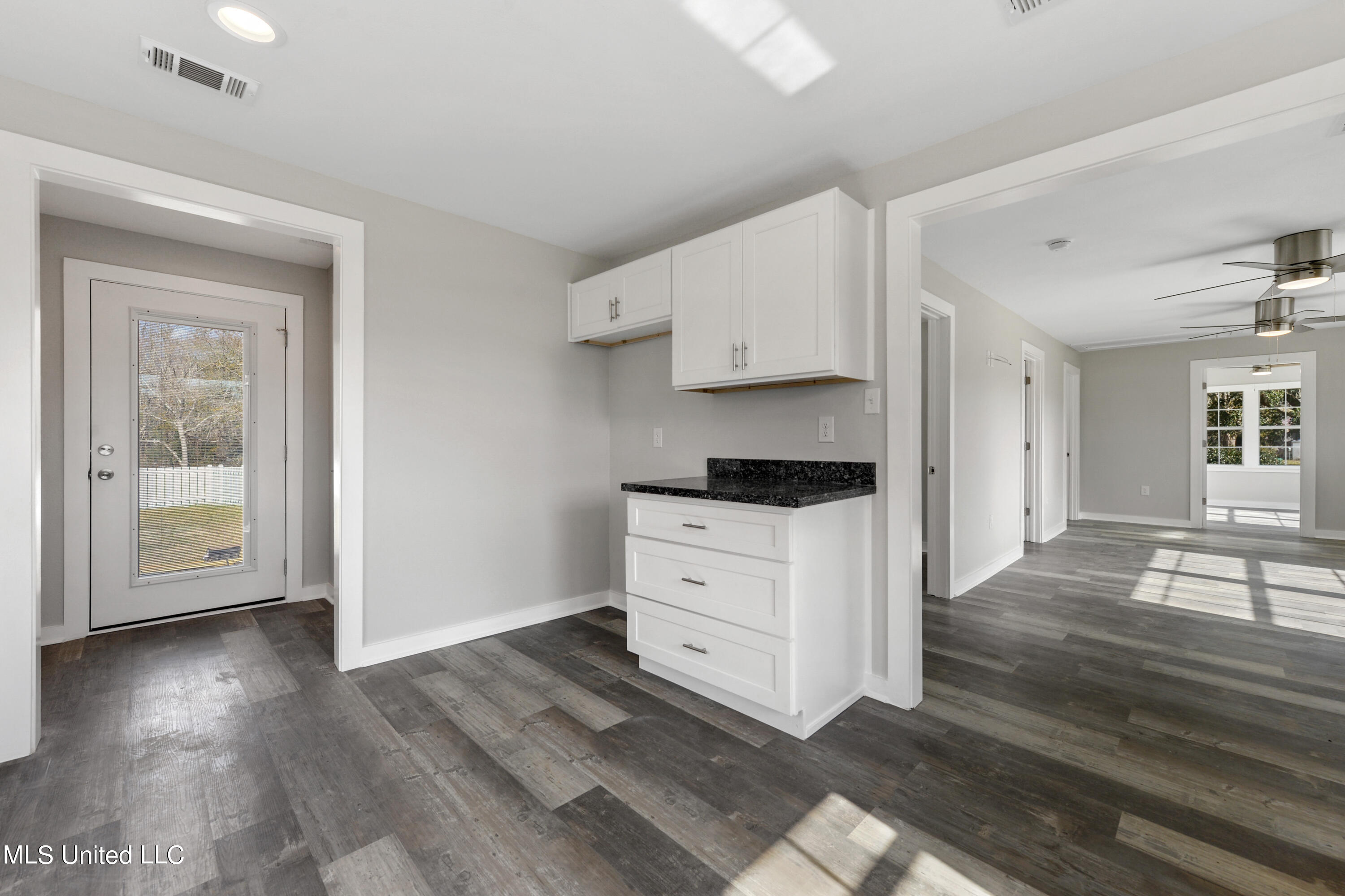 715 Old Spanish Trail