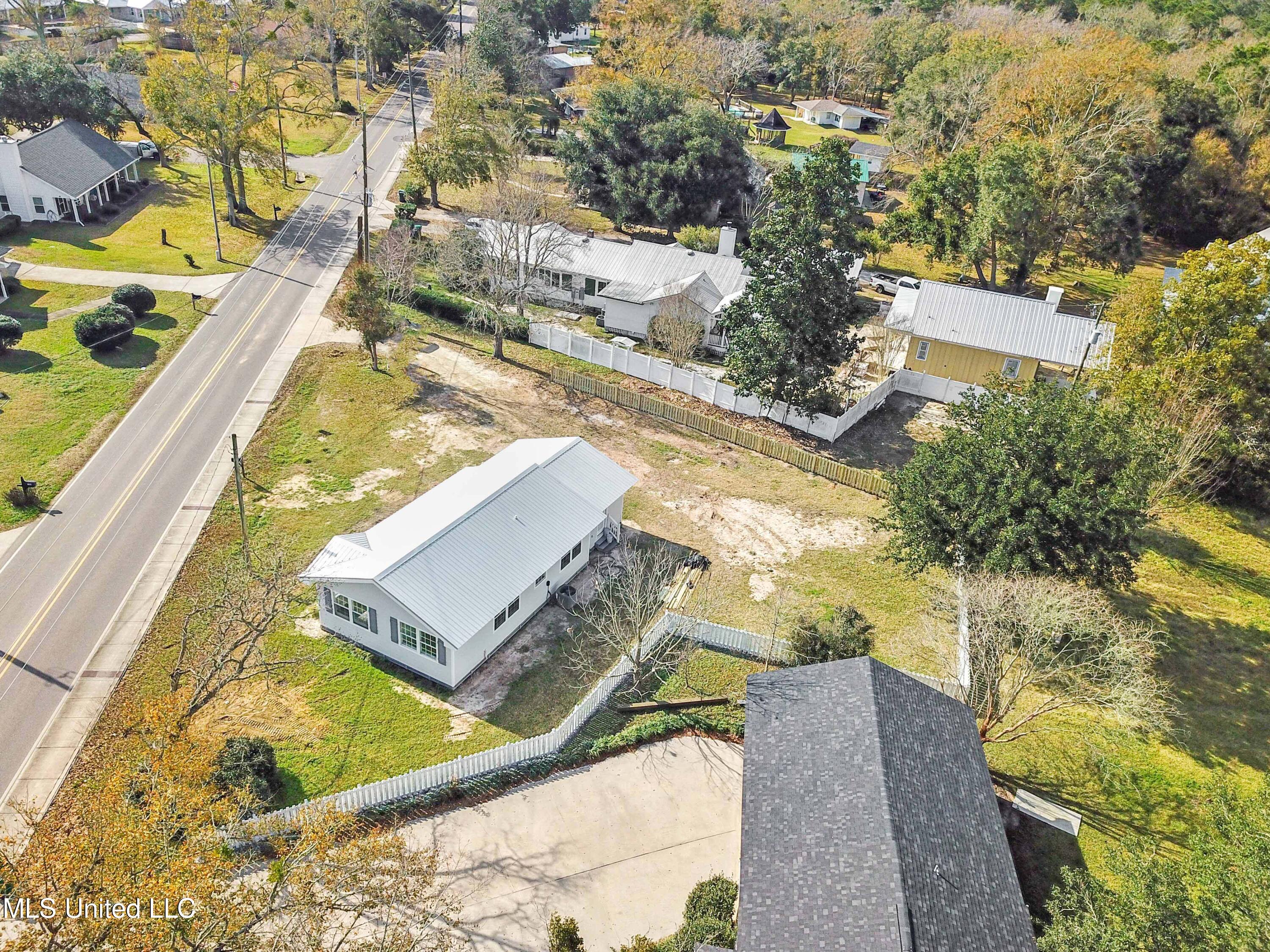 715 Old Spanish Trail