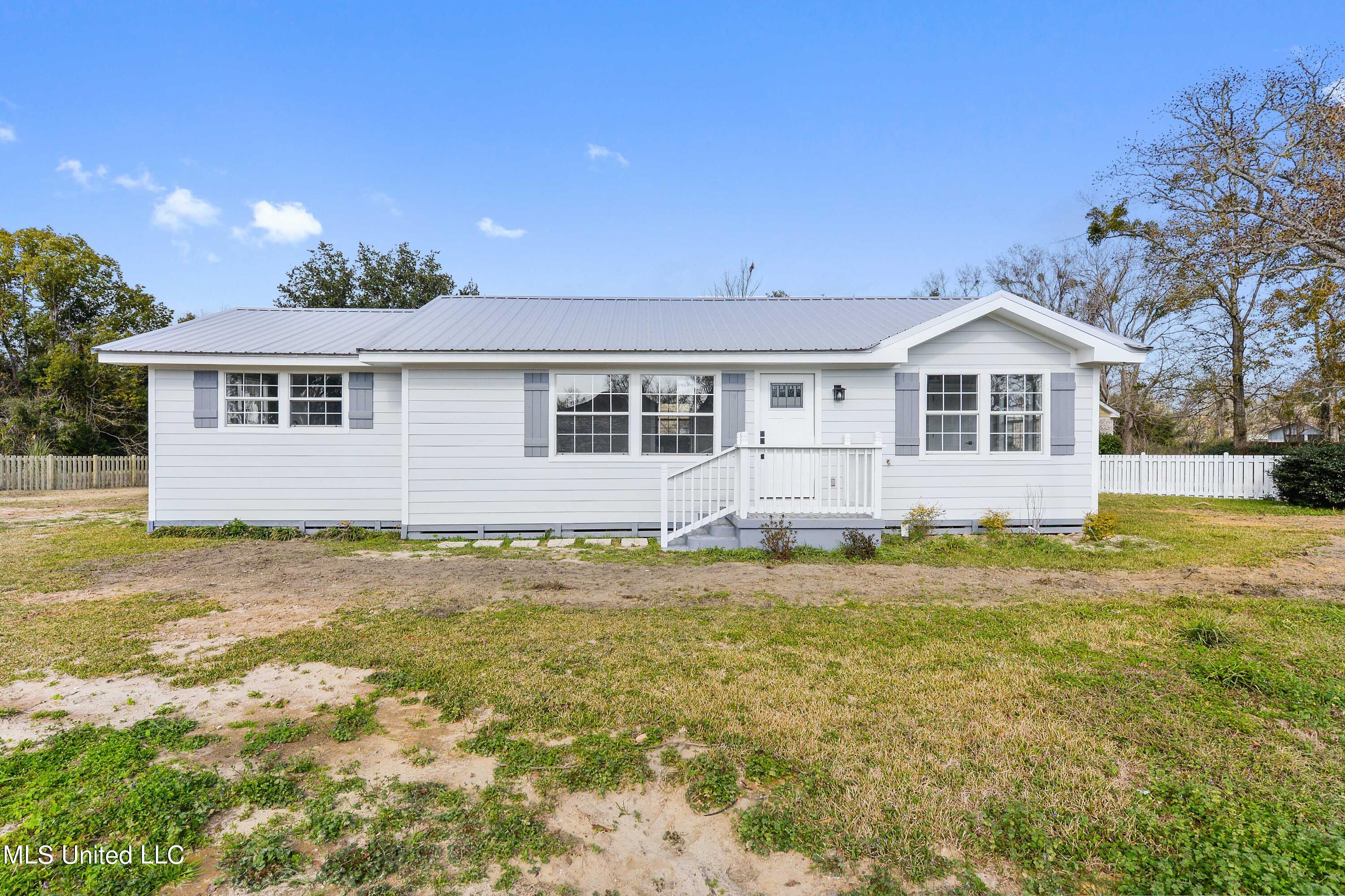 715 Old Spanish Trail