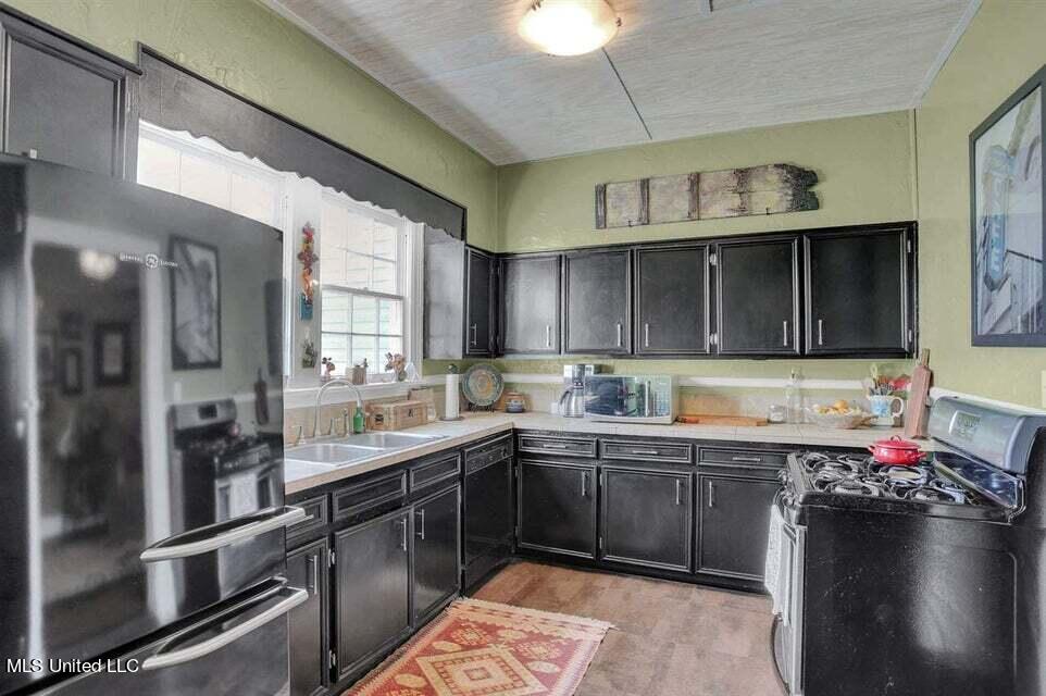 450 E Ridgeway Street