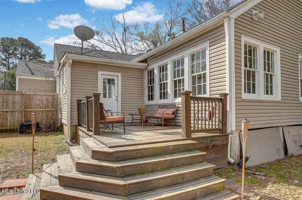 450 E Ridgeway Street