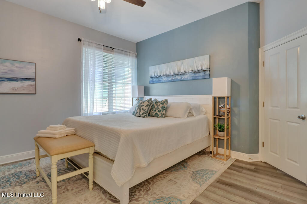 699 Dunbar Avenue, 204