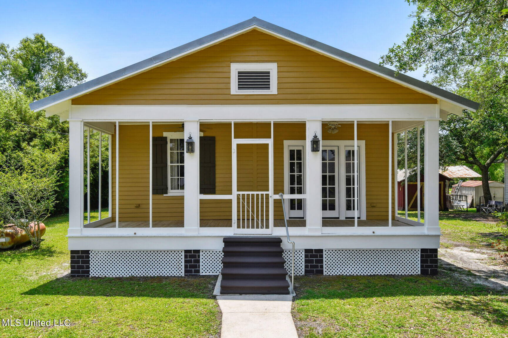 203 Jeff Davis Avenue