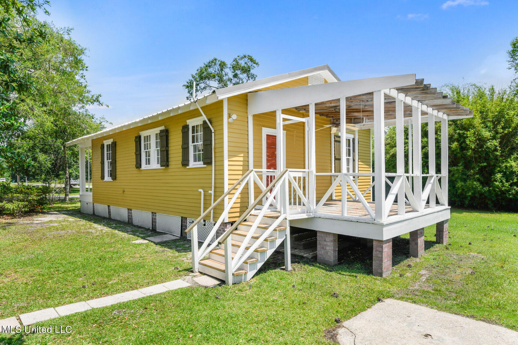 203 Jeff Davis Avenue