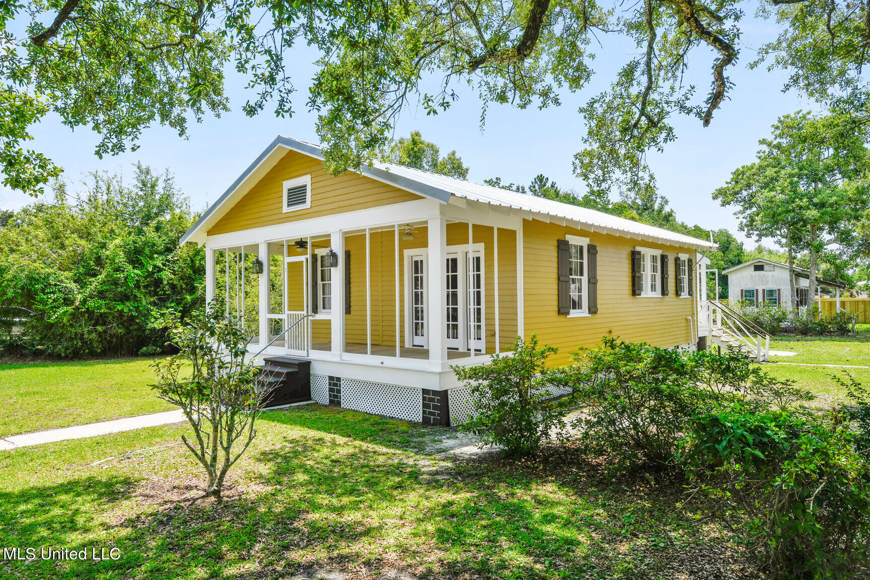 203 Jeff Davis Avenue