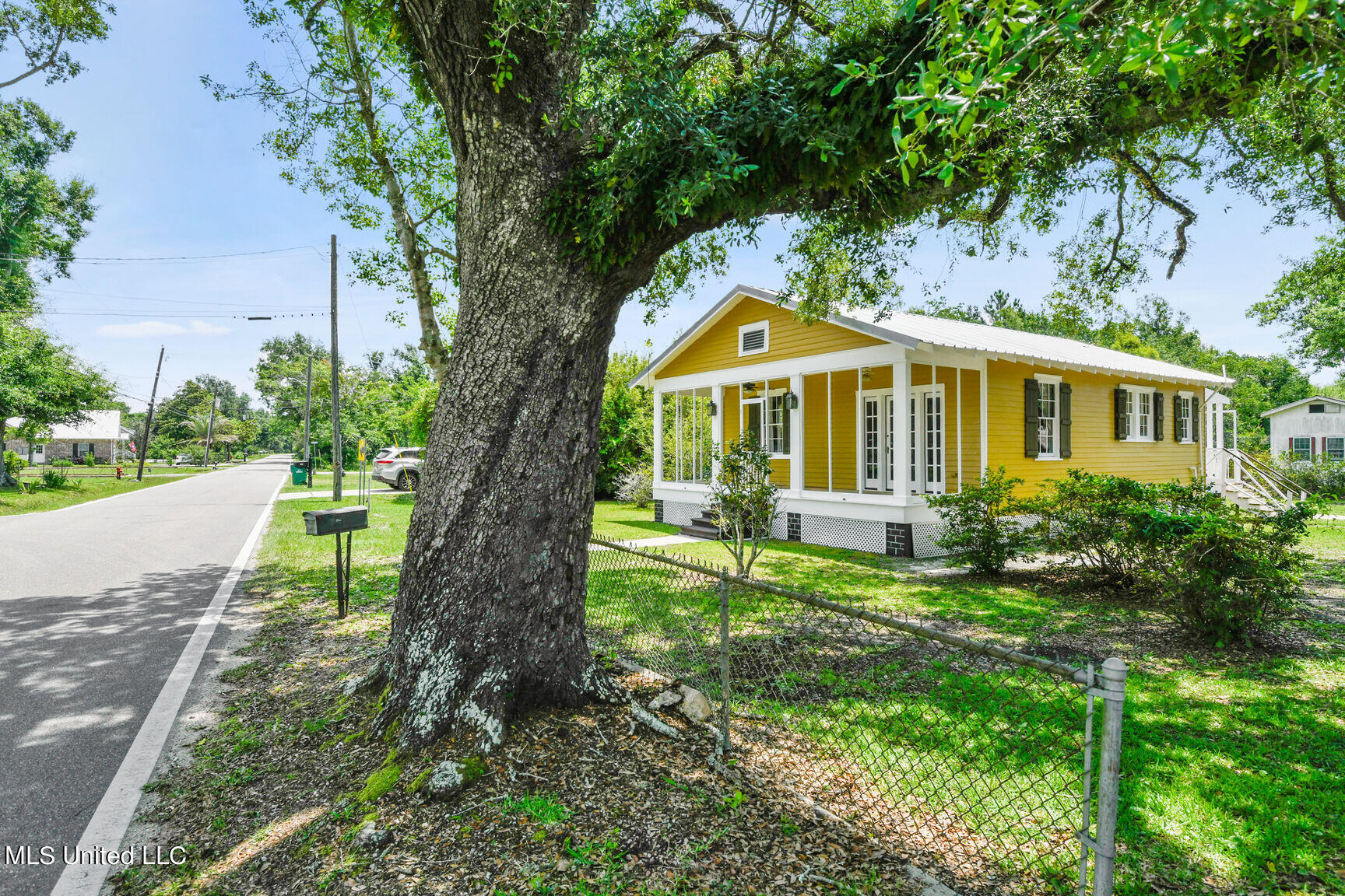 203 Jeff Davis Avenue