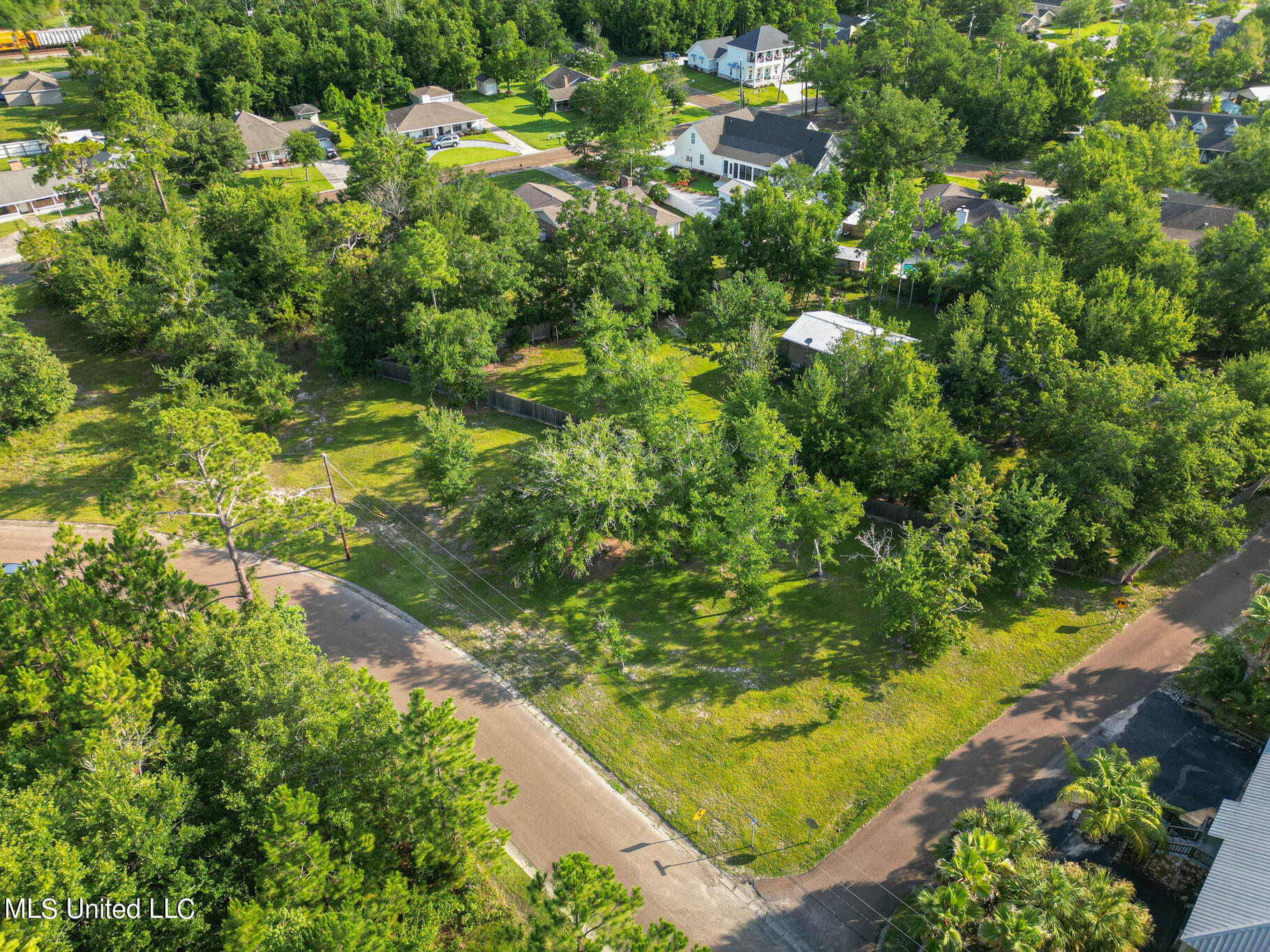 000 Whispering Pines Drive