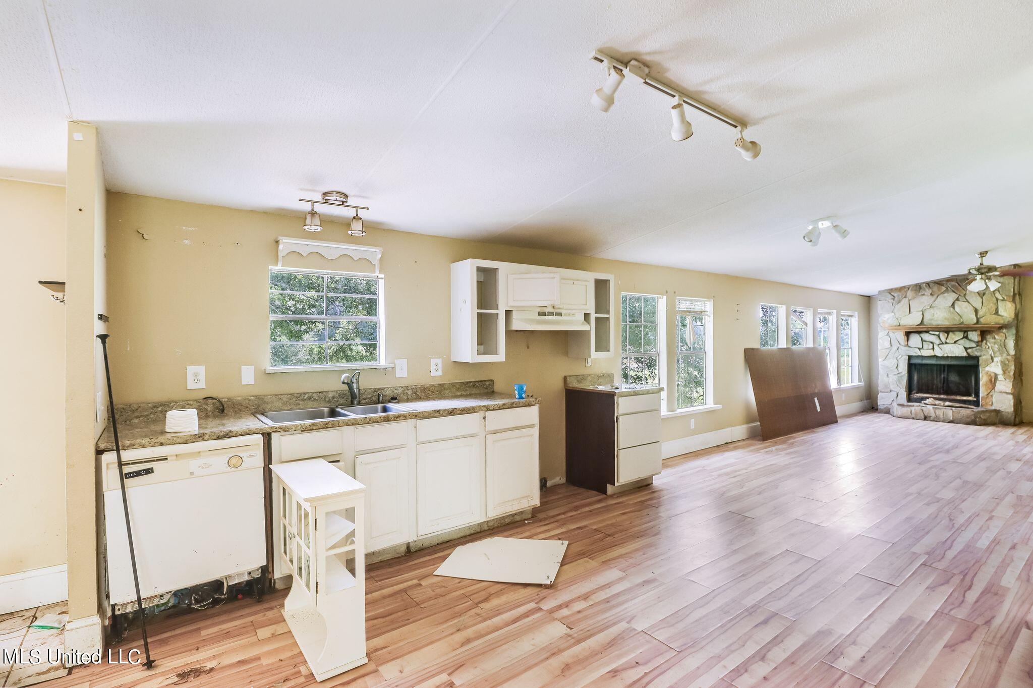 27149 D V Moran Road