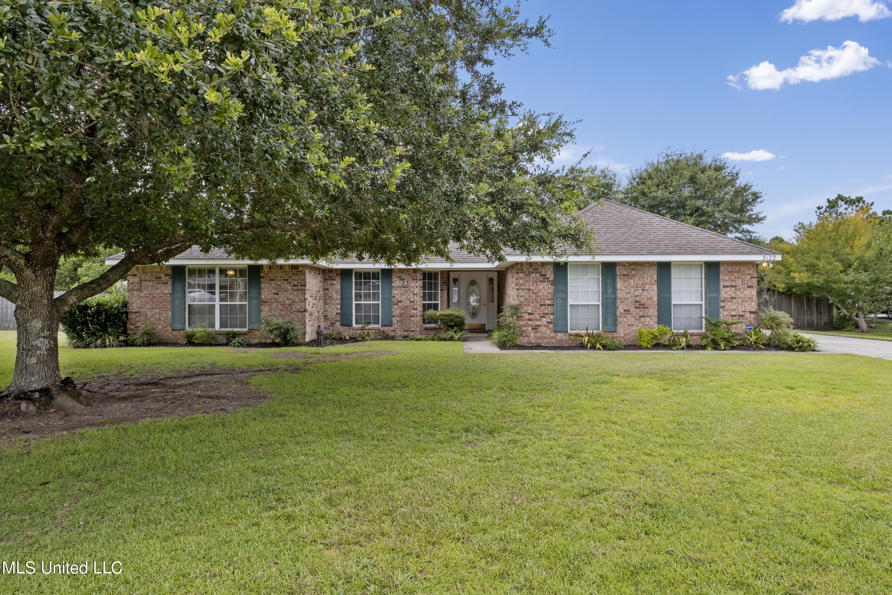 3122 Shadow Wood Drive