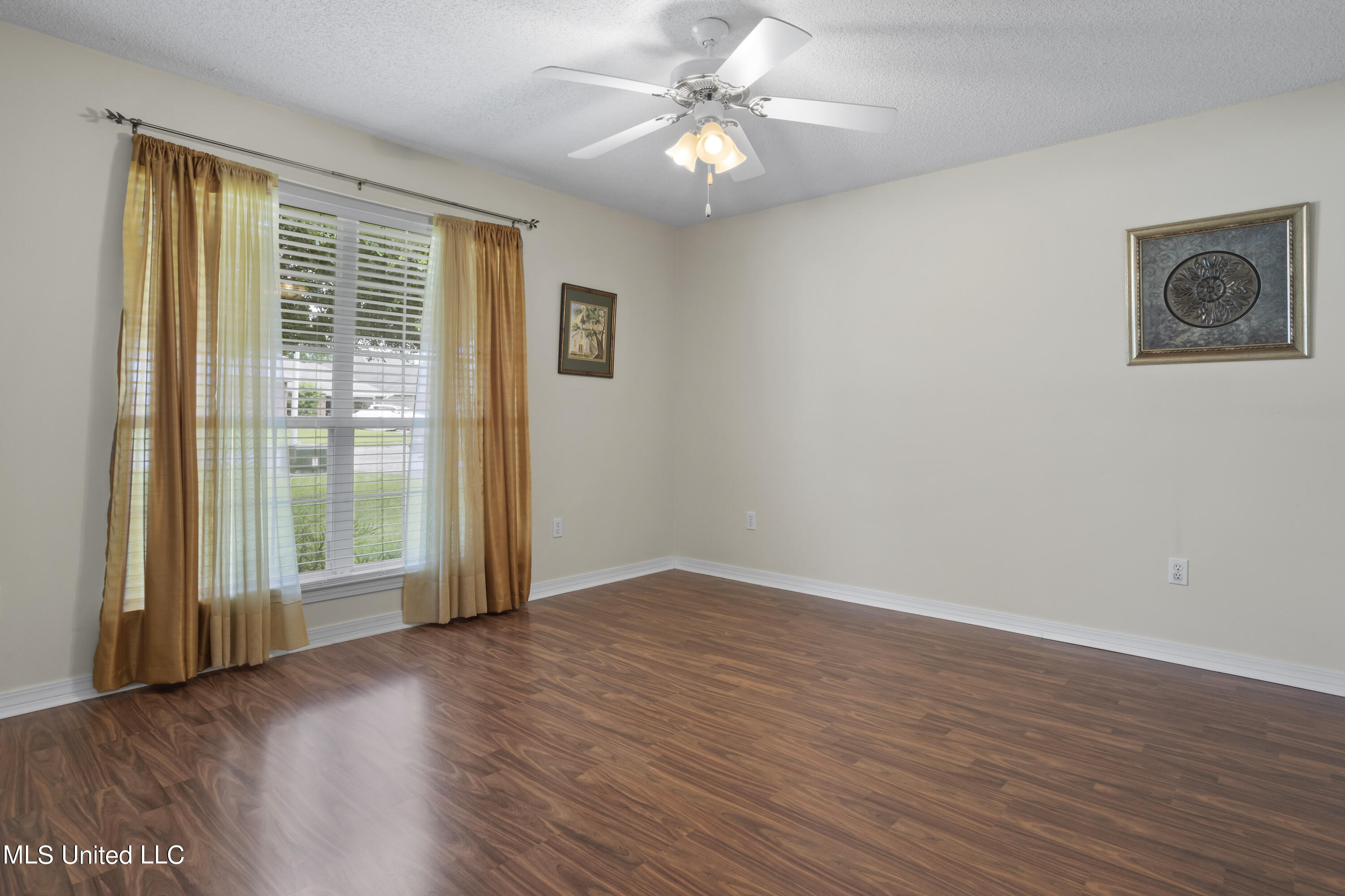 3122 Shadow Wood Drive