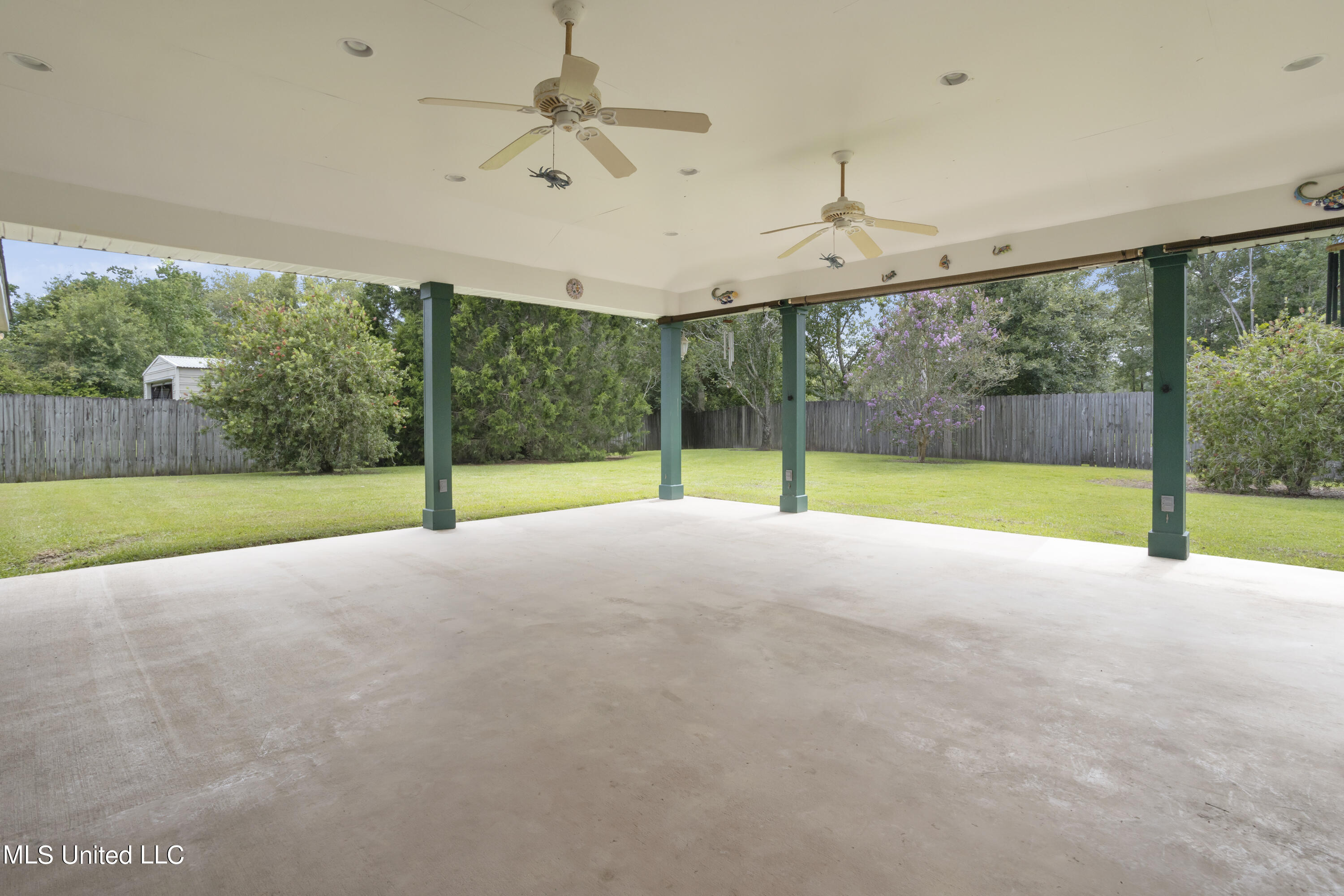 3122 Shadow Wood Drive