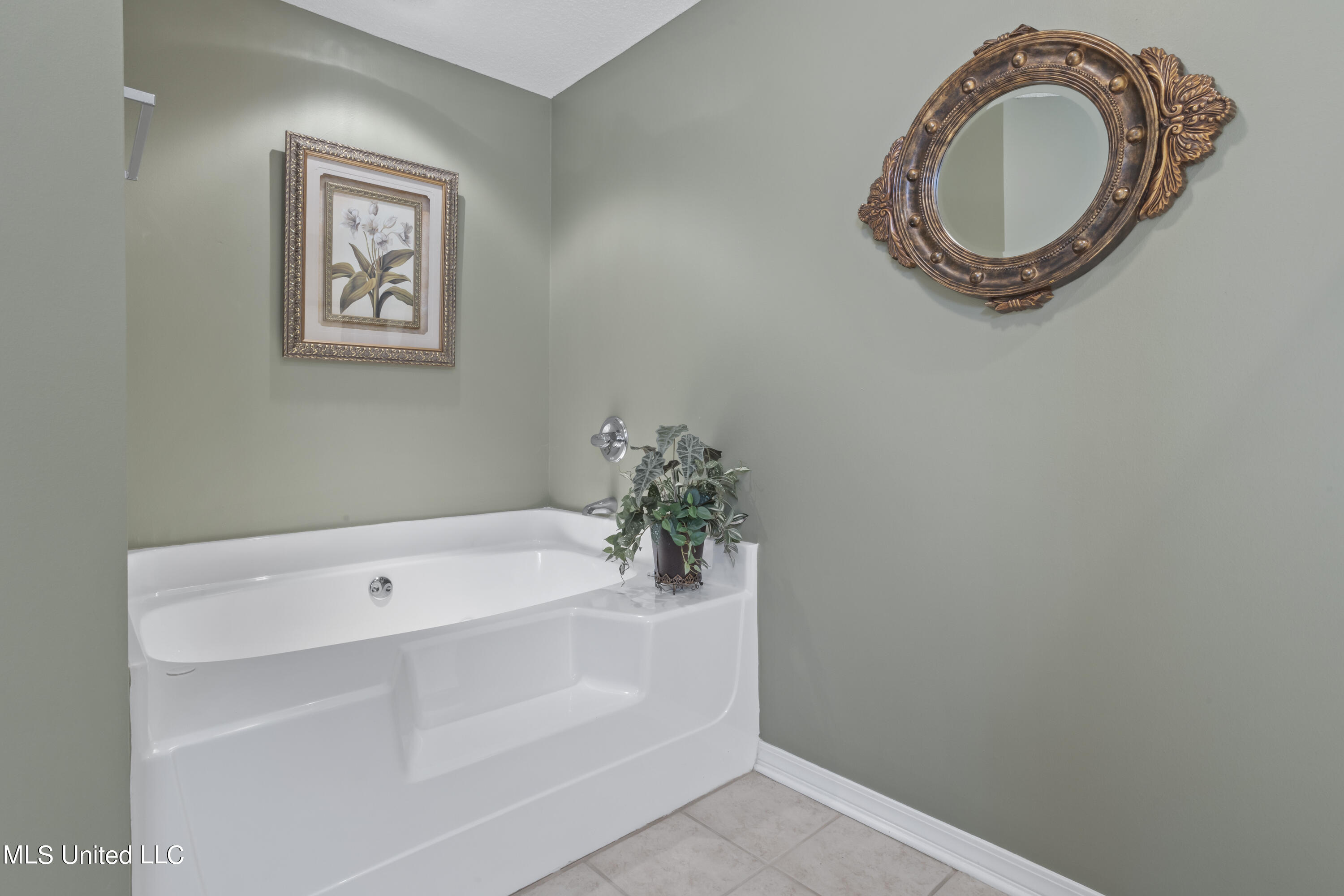 3122 Shadow Wood Drive