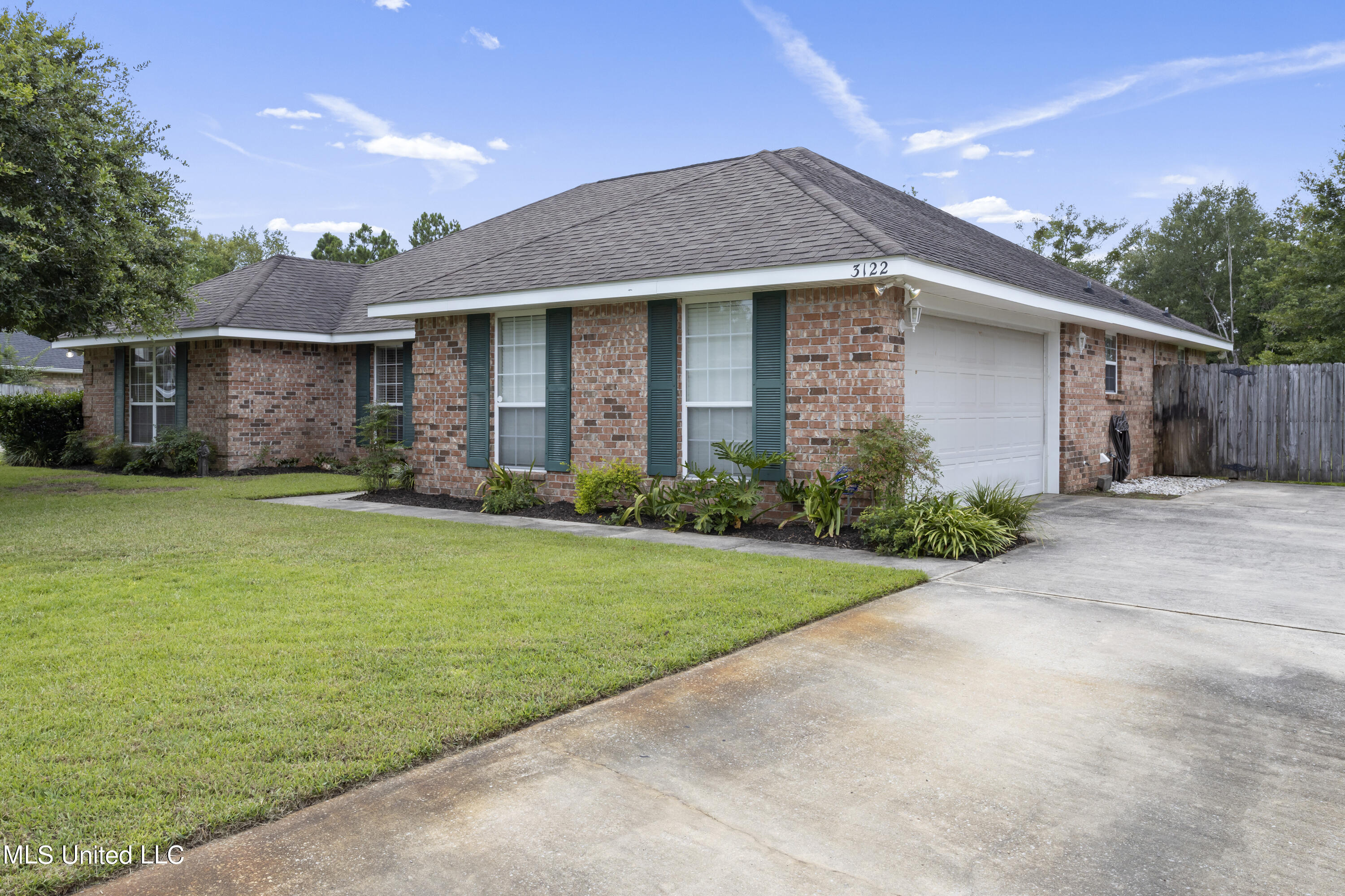 3122 Shadow Wood Drive