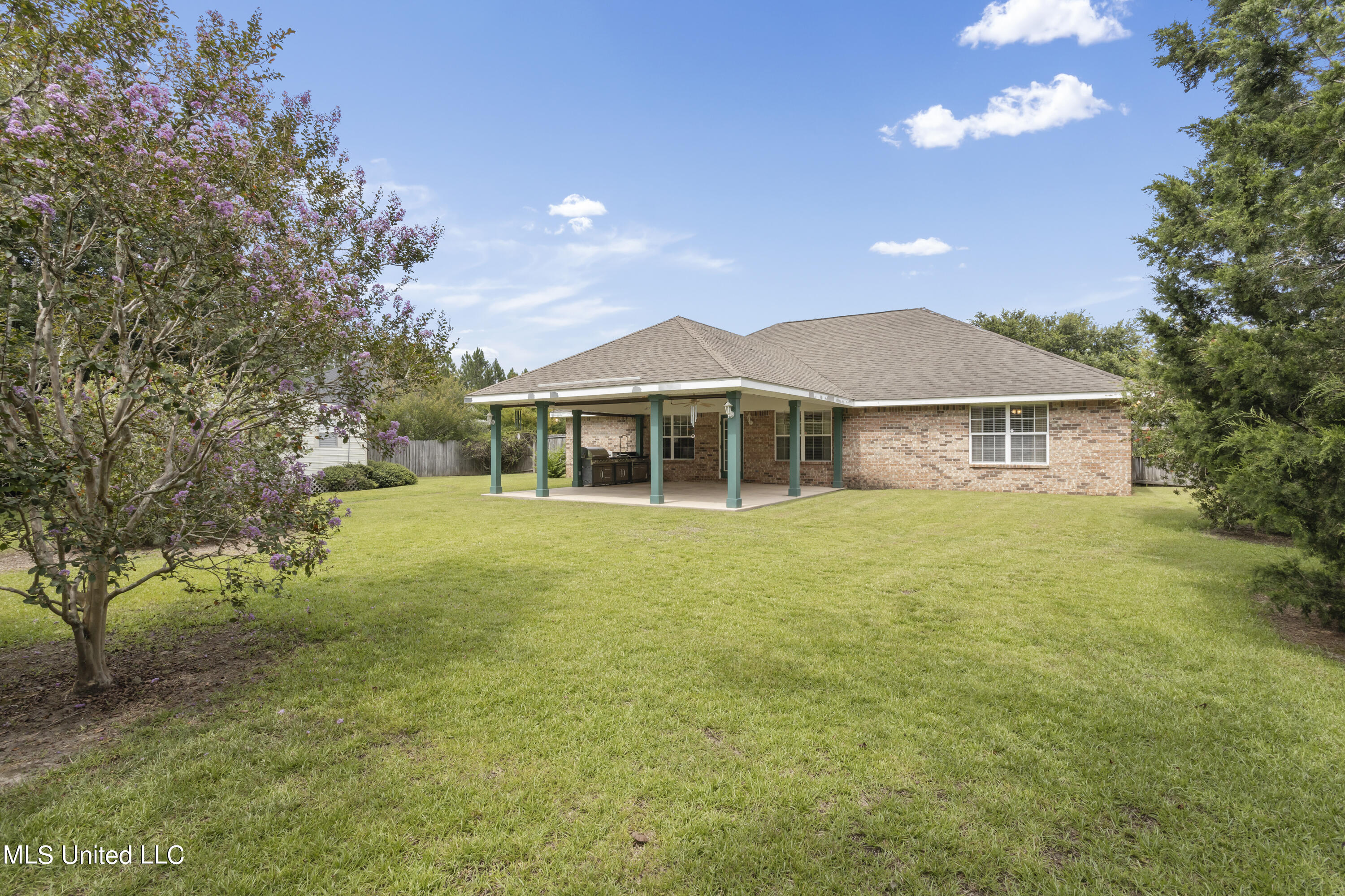 3122 Shadow Wood Drive