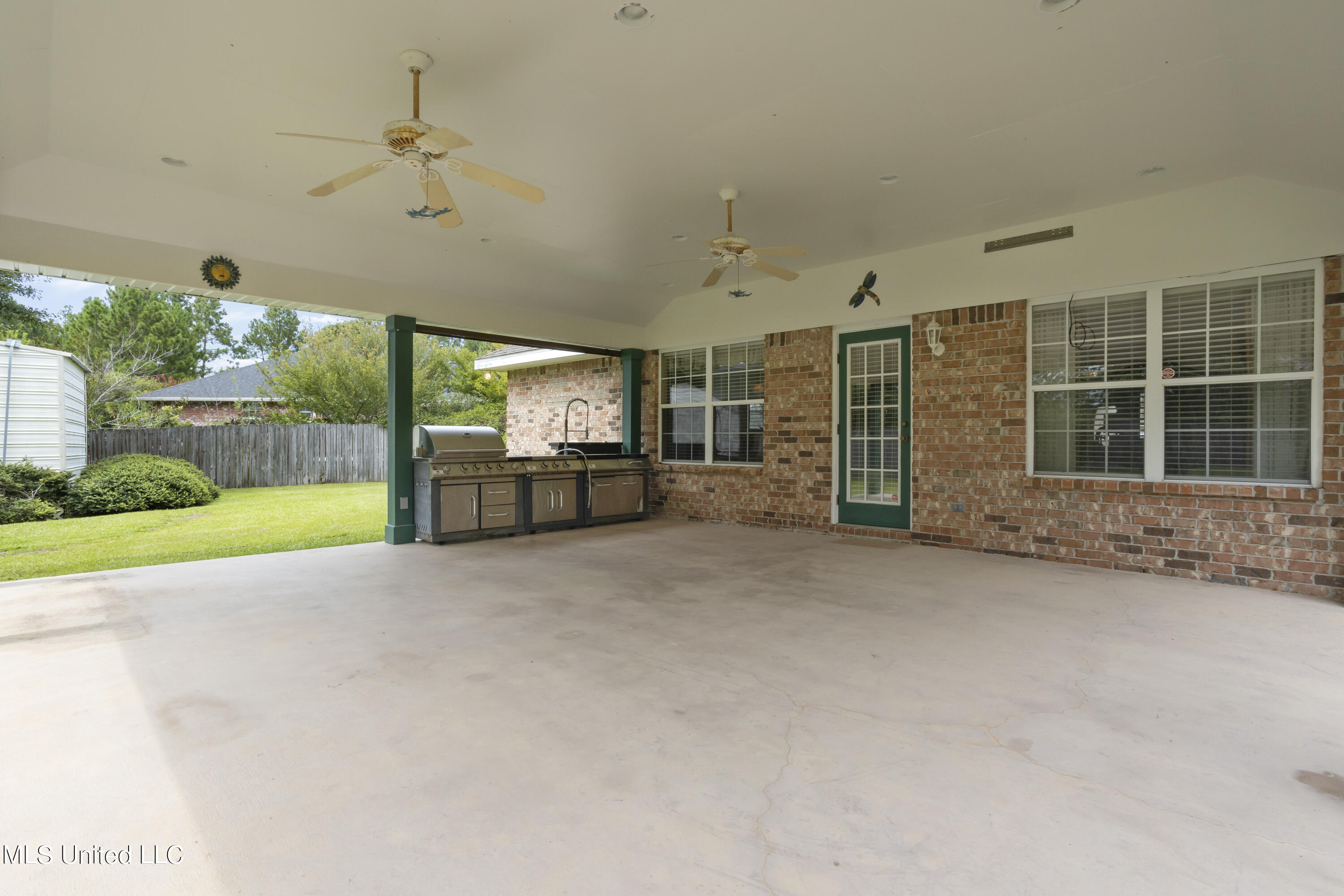 3122 Shadow Wood Drive