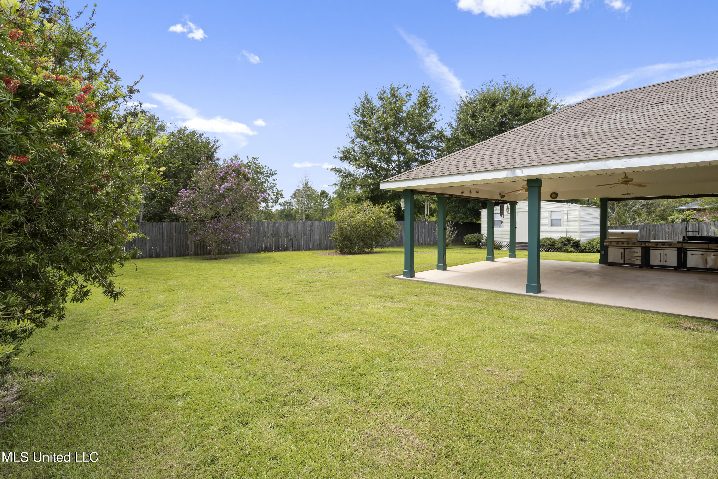 3122 Shadow Wood Drive