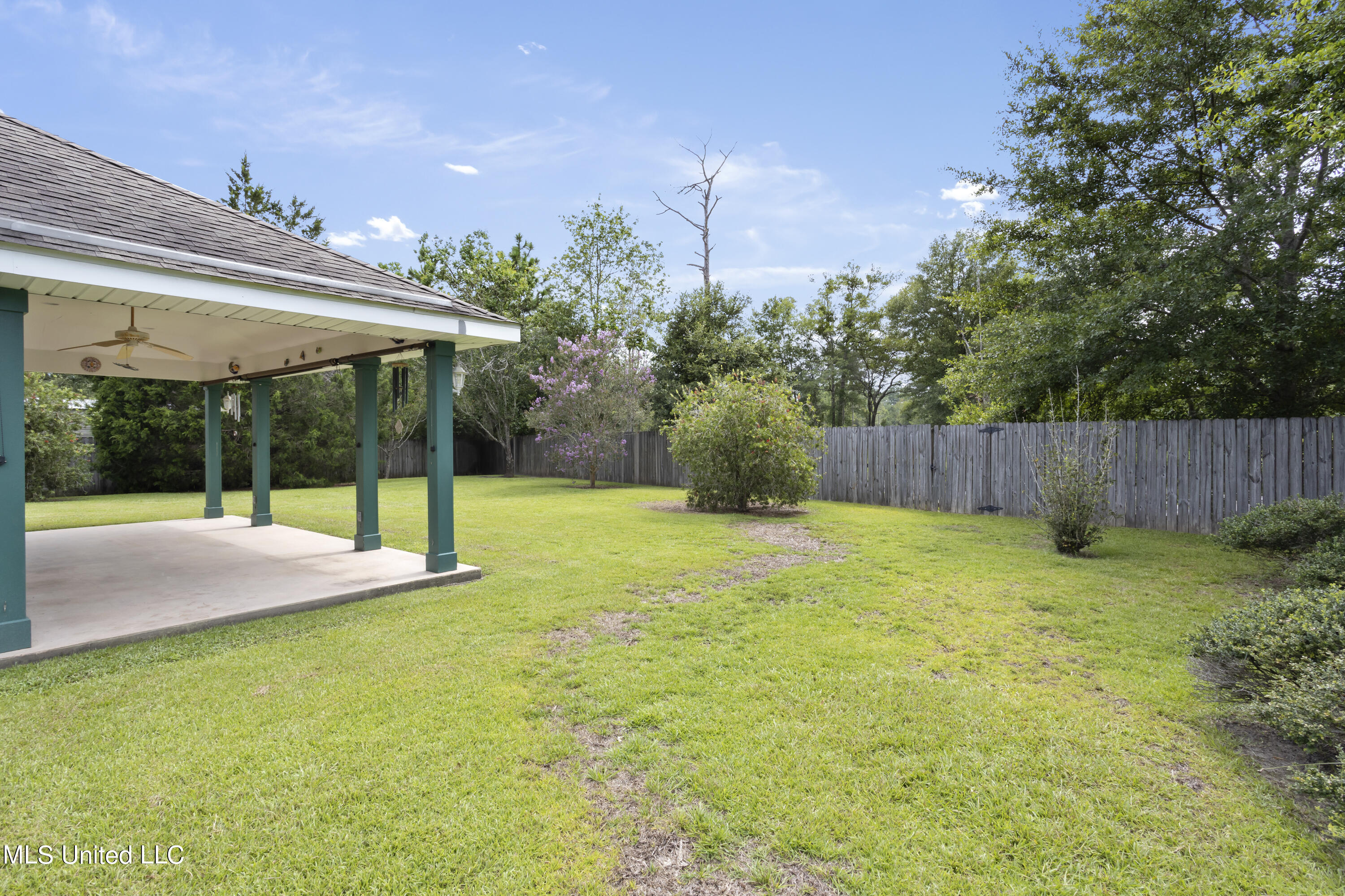 3122 Shadow Wood Drive