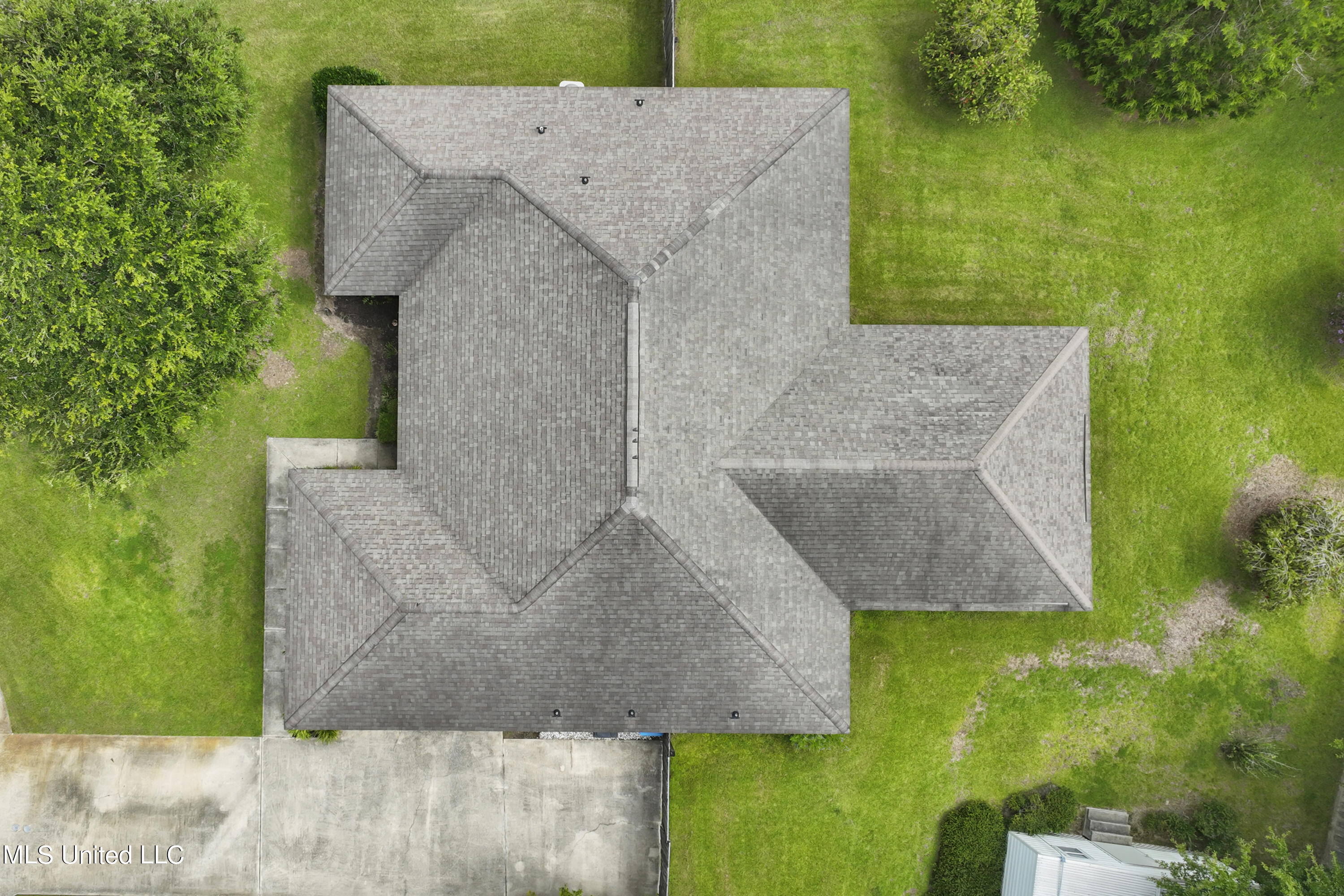 3122 Shadow Wood Drive