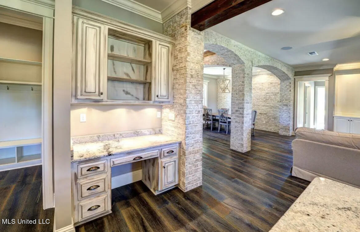 23111 Stablewood Circle