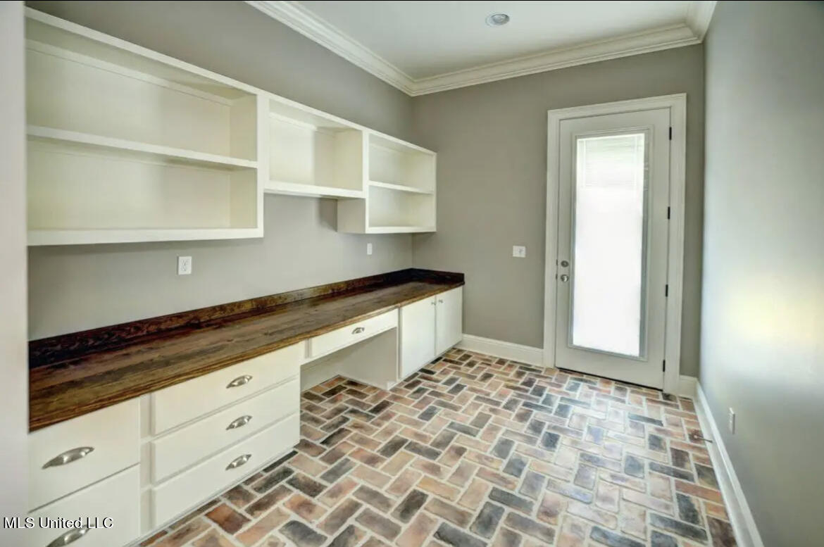 23111 Stablewood Circle