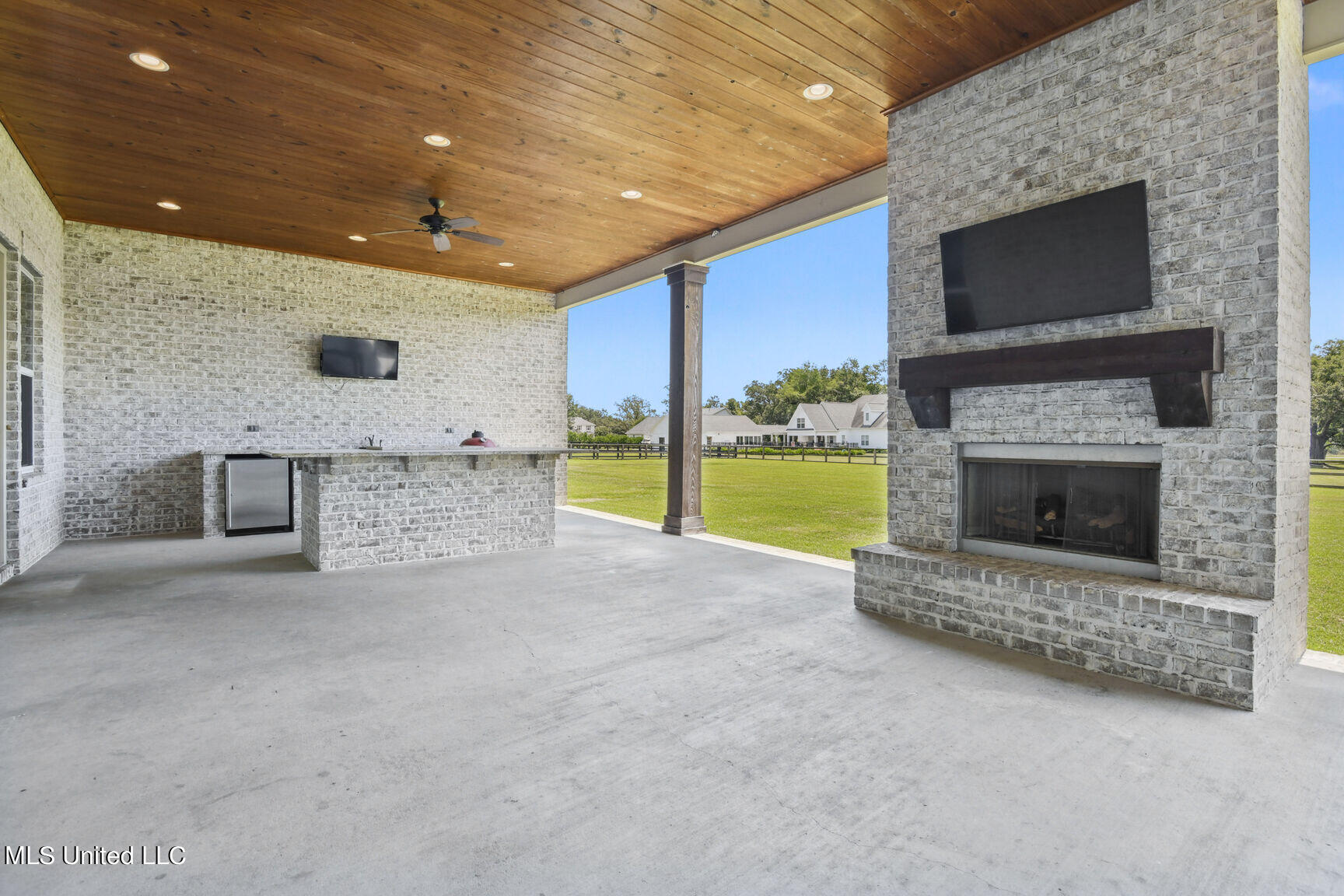 23111 Stablewood Circle