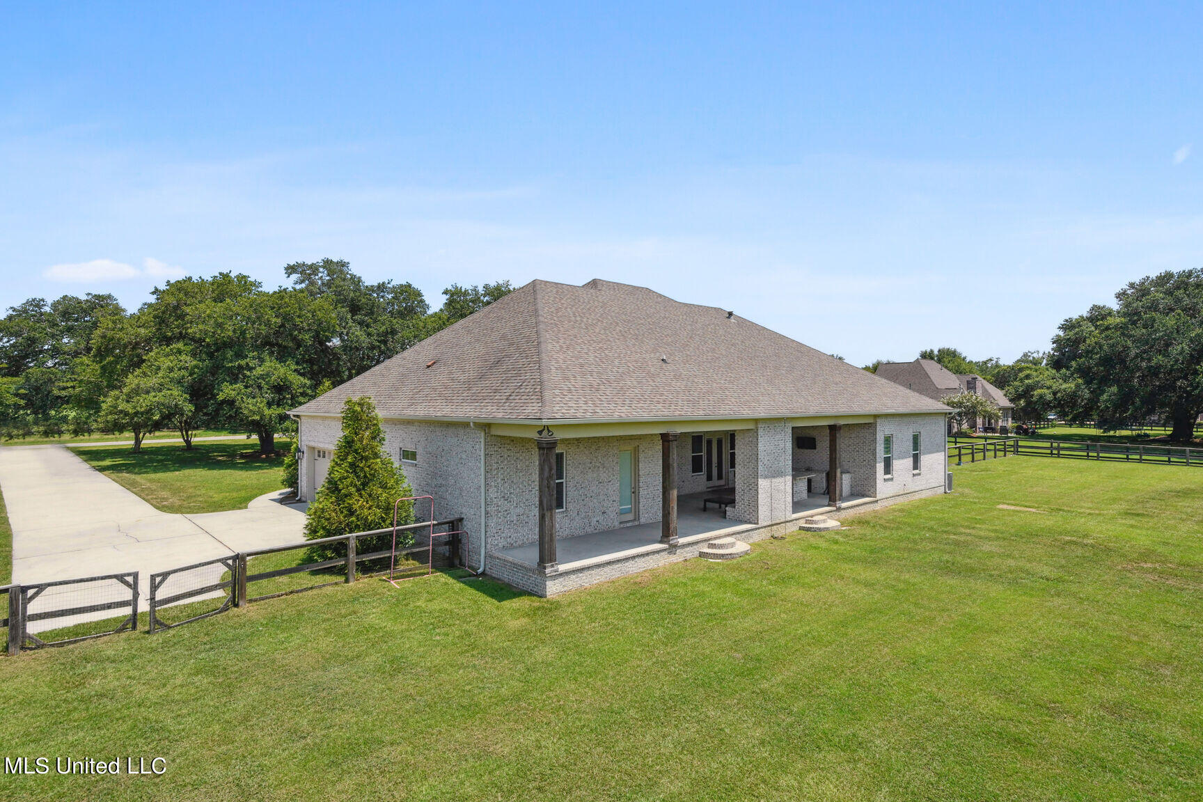 23111 Stablewood Circle