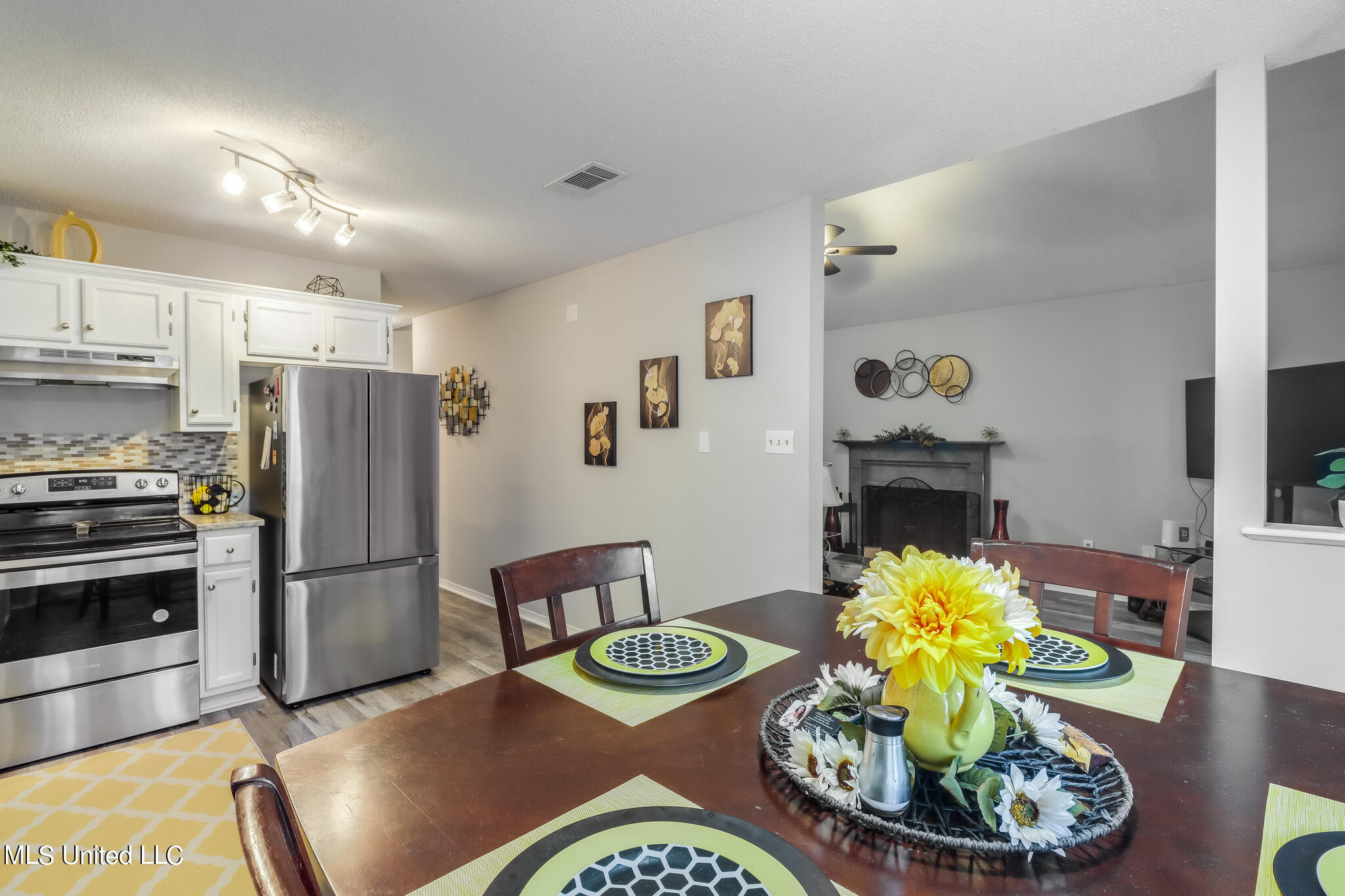 13443 Windridge Drive