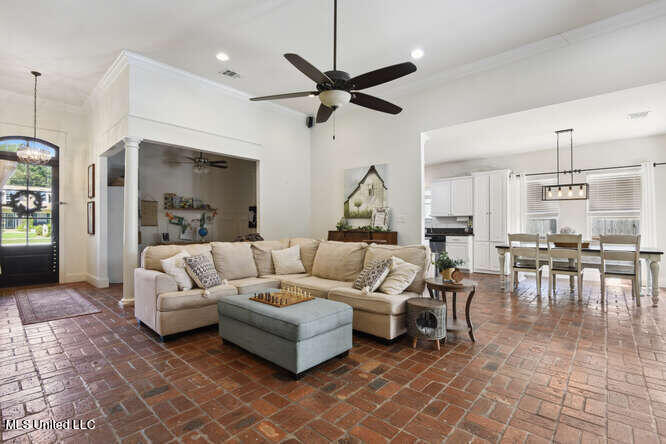 67170 E Diamondhead Drive