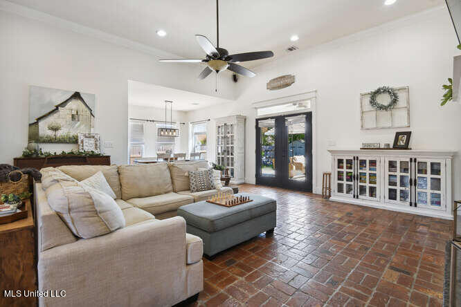 67170 E Diamondhead Drive