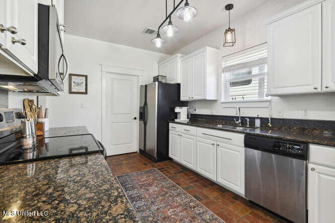 67170 E Diamondhead Drive