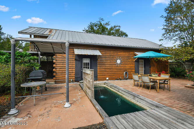 1815 Nicholson Avenue