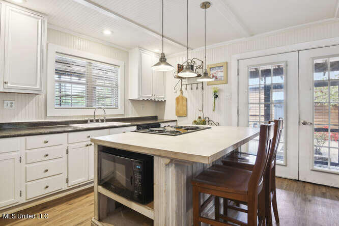 1815 Nicholson Avenue