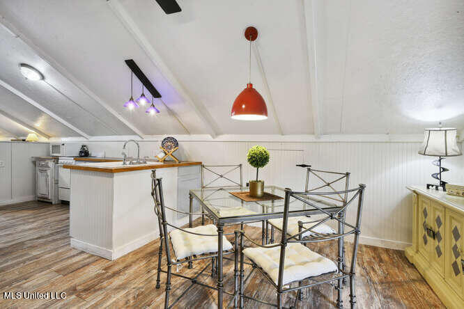 1815 Nicholson Avenue