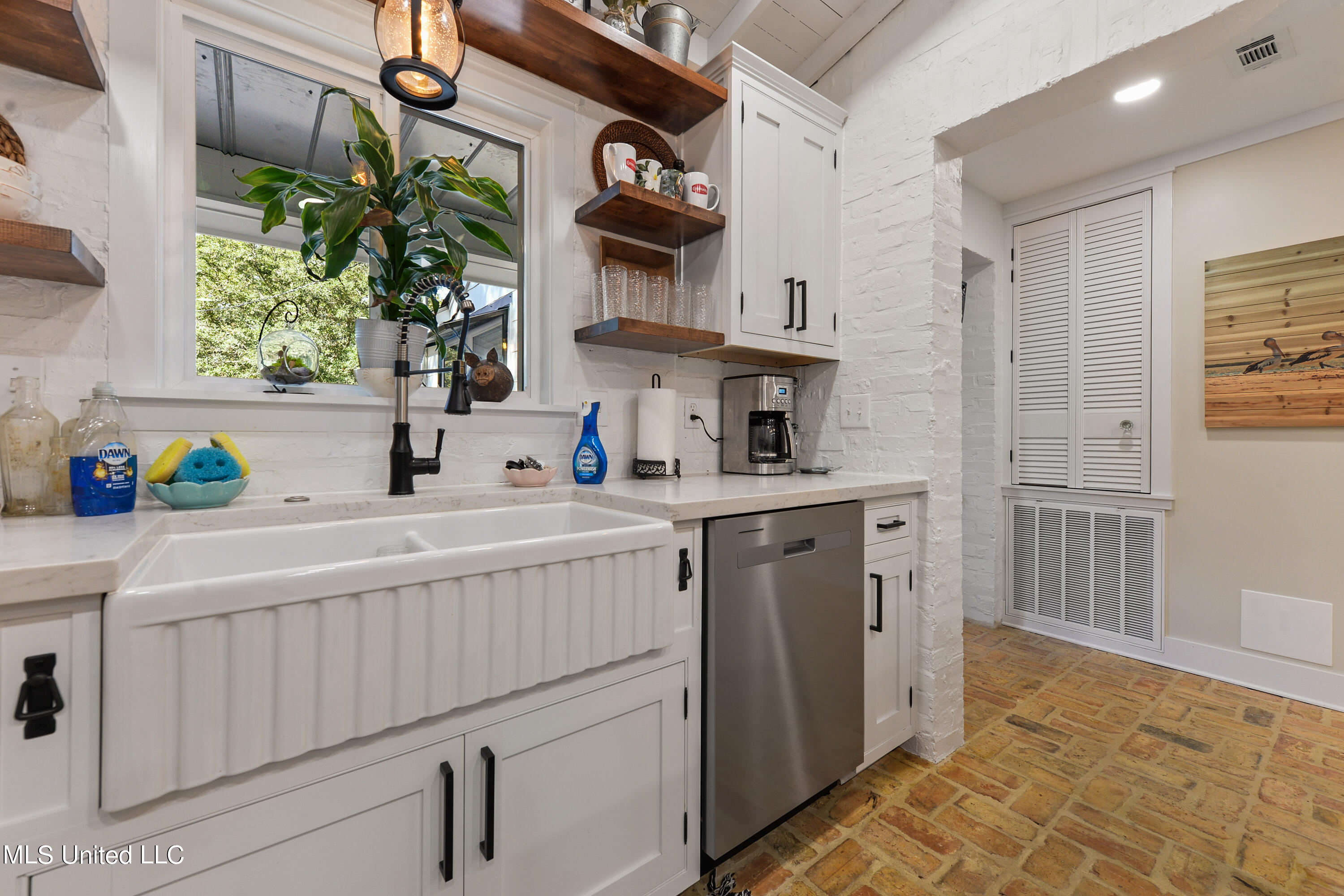 180 Jefferson Davis Avenue