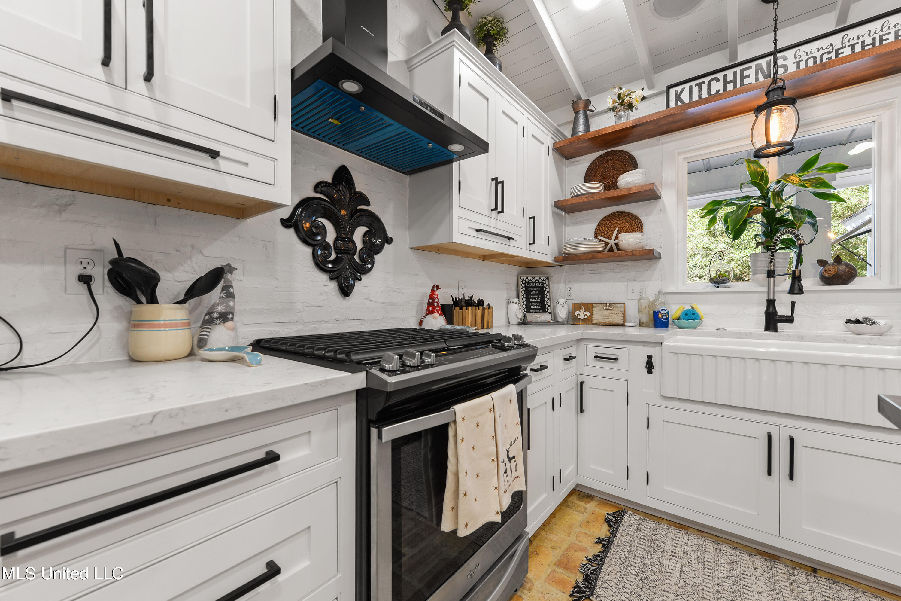 180 Jefferson Davis Avenue