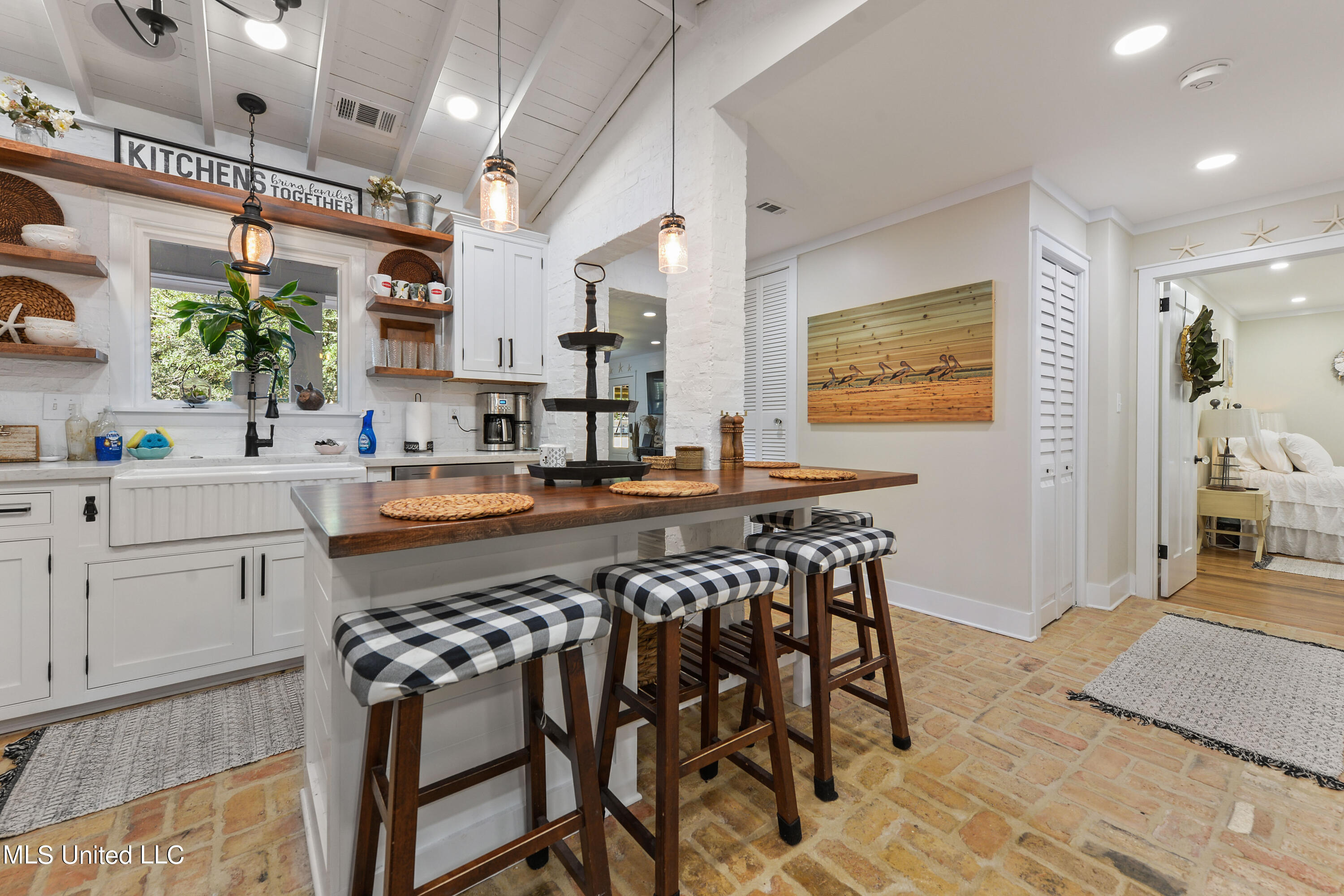 180 Jefferson Davis Avenue